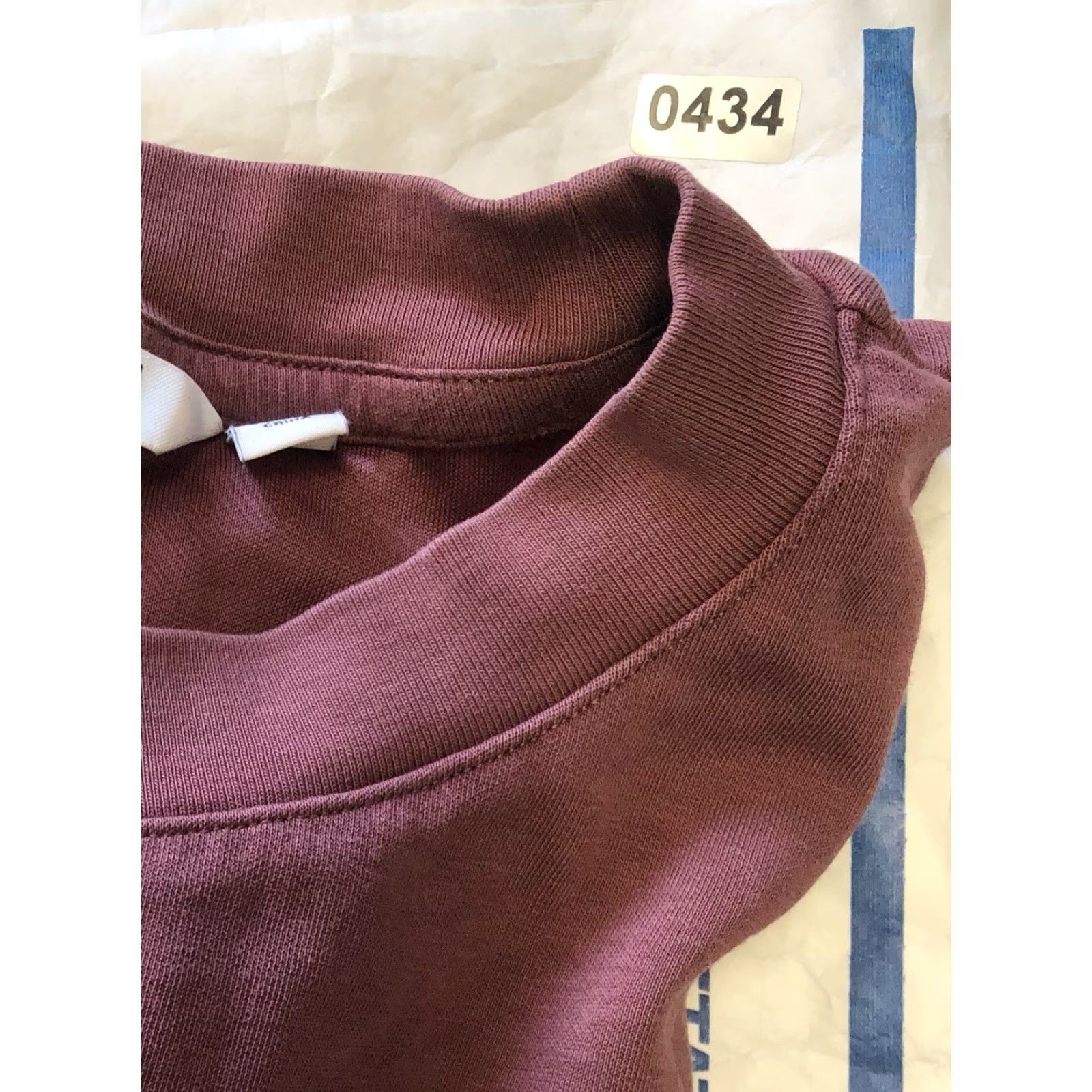 Uniqlo VINTAGE Uniqlo Burgundy T-Shirt SMALL Mens Short Sleeve Crew Neck Logo Cotton Regular Size US S / EU 44-46 / 1 - 7 Thumbnail