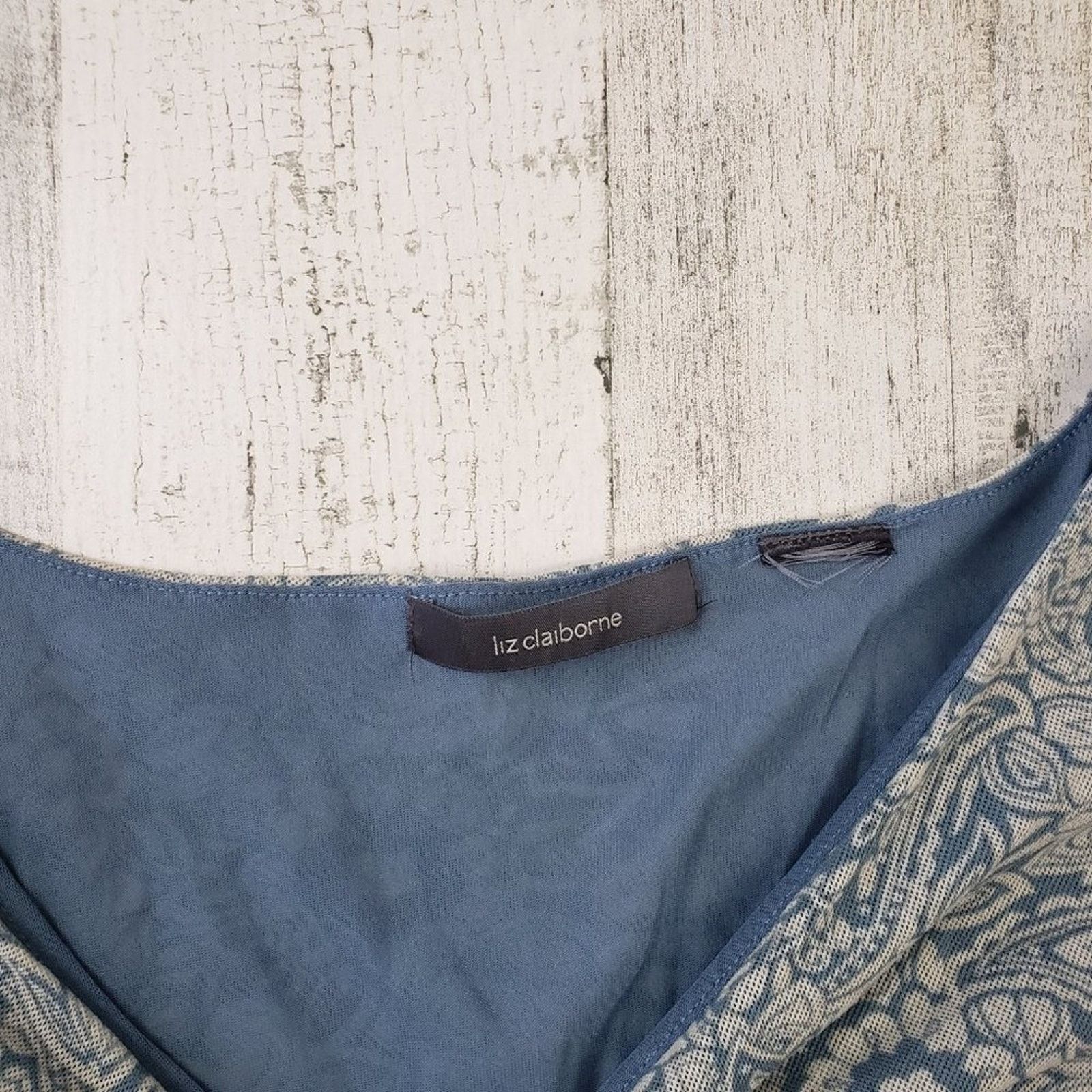 Other Liz Claiborne Blue Beige Floral Print Half Sleeve V-Neck Top Size ONE SIZE - 7 Thumbnail