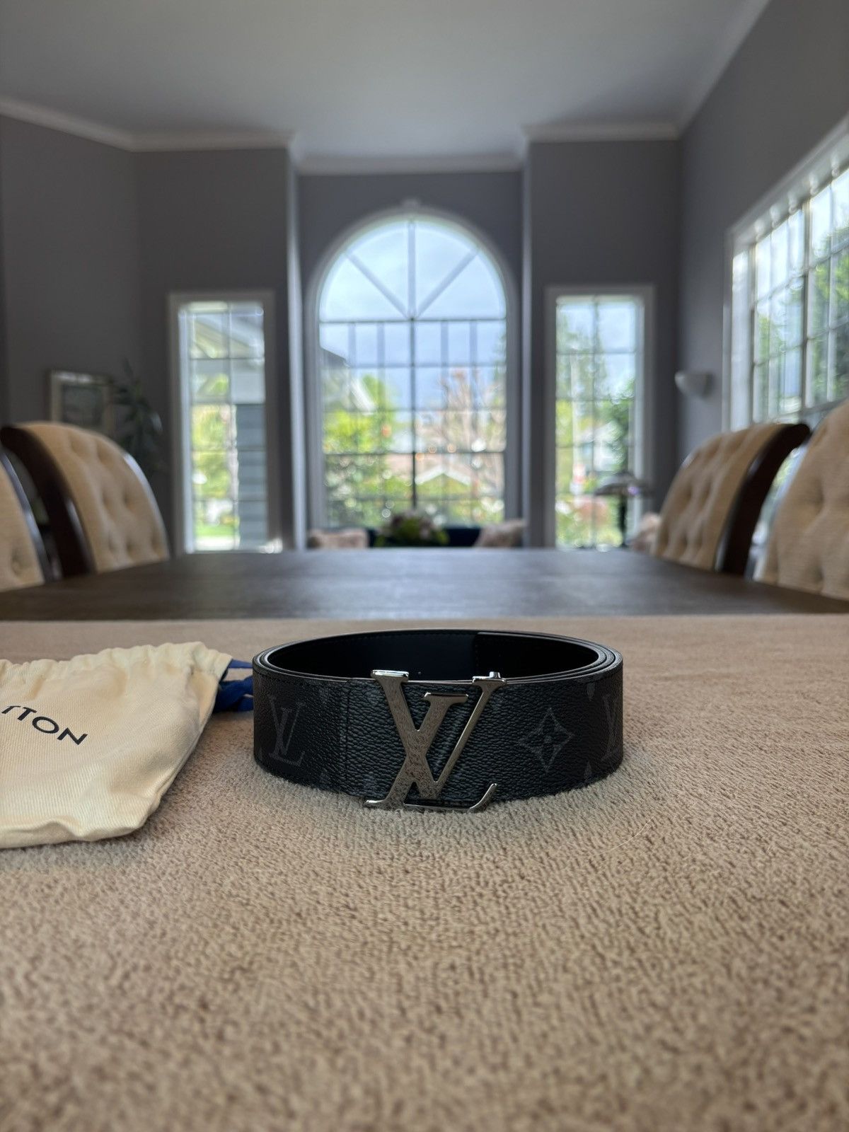 Louis Vuitton Louis Vuitton M9043 Reversible size 95/38 Size 38 - 1 Thumbnail