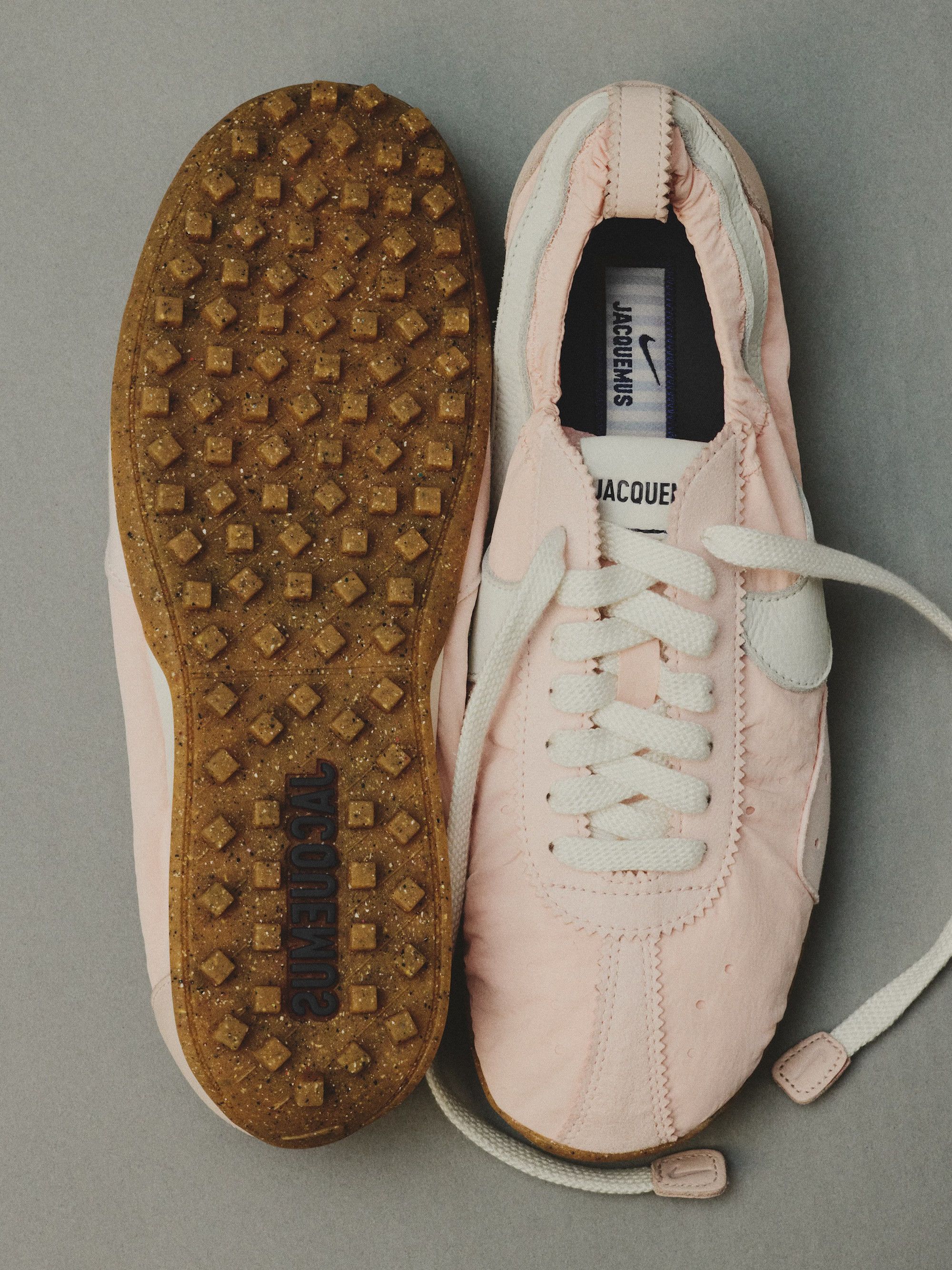 Nike Nike x Jacquemus Moon Shoe SP Aluminum Pink HV8547-601 Size US 9.5 / IT 39.5 - 14 Thumbnail