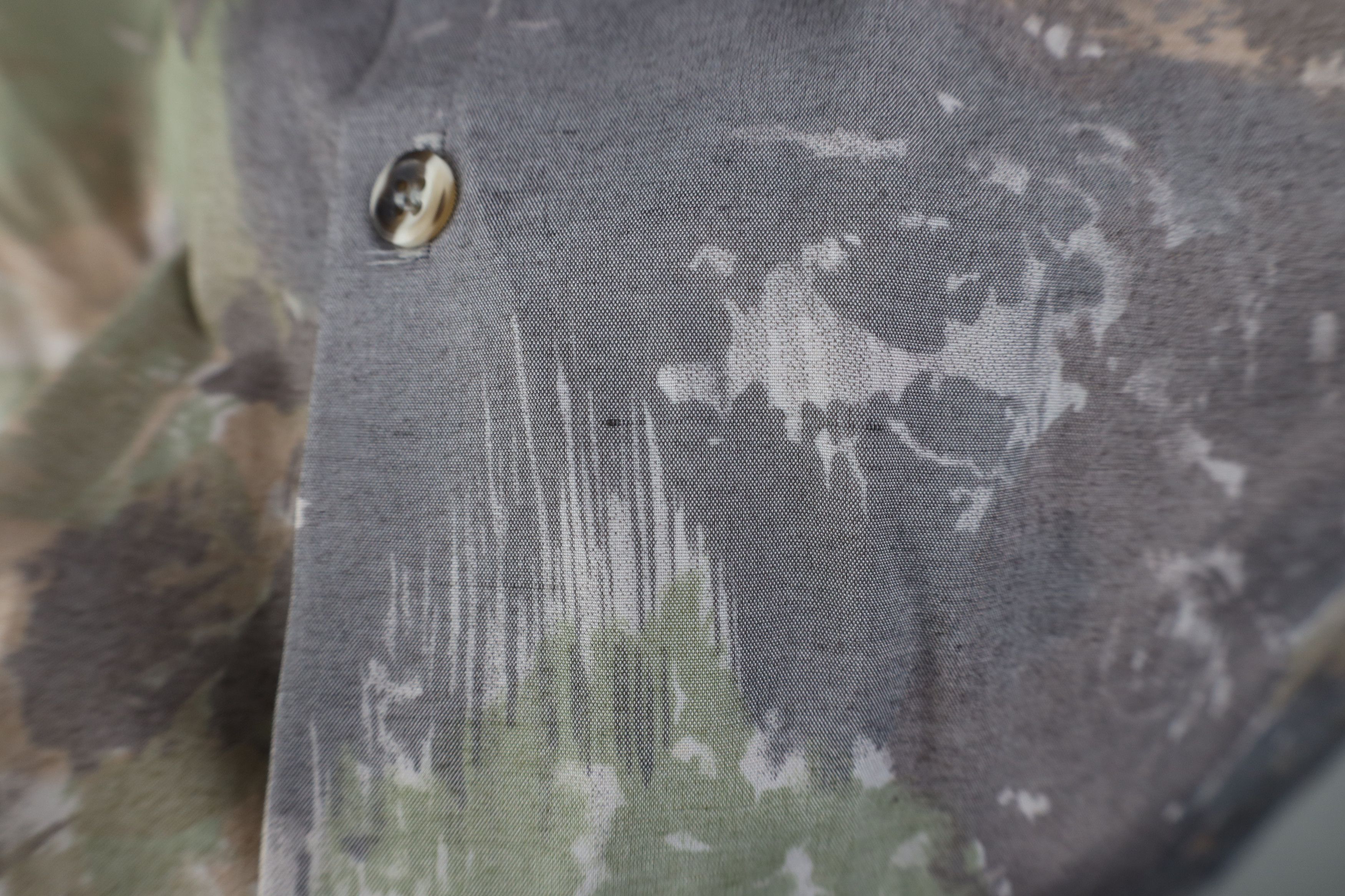 Vintage Vintage 90s Streetwear Abstract Camp Collar Button Shirt USA Size US L / EU 52-54 / 3 - 6 Thumbnail