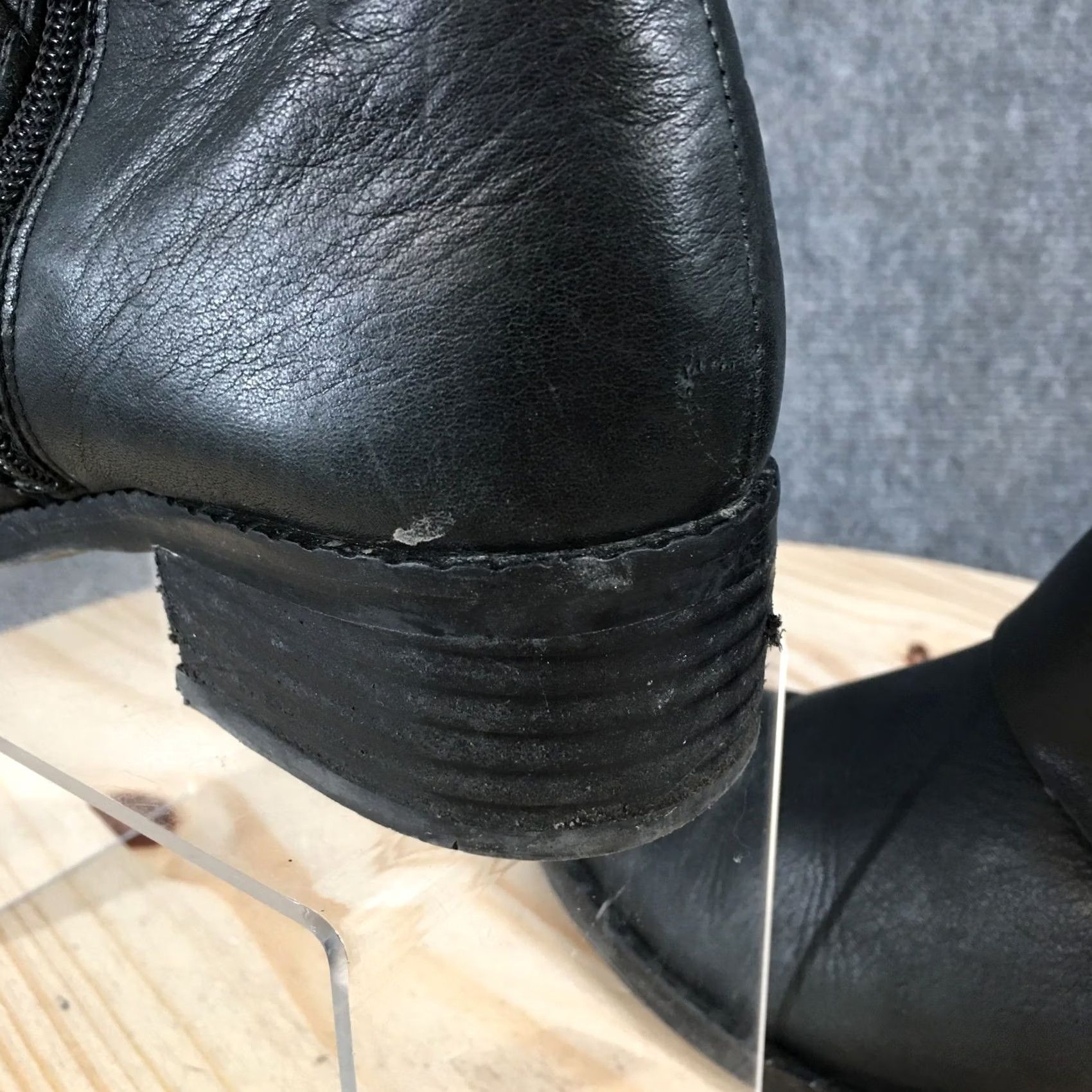 Vintage GENTLE Souls By Kenneth Cole Boots Womens 8M Ankle Bootie Black Leather Pull On Shoes Size US 8 / IT 38 - 6 Thumbnail