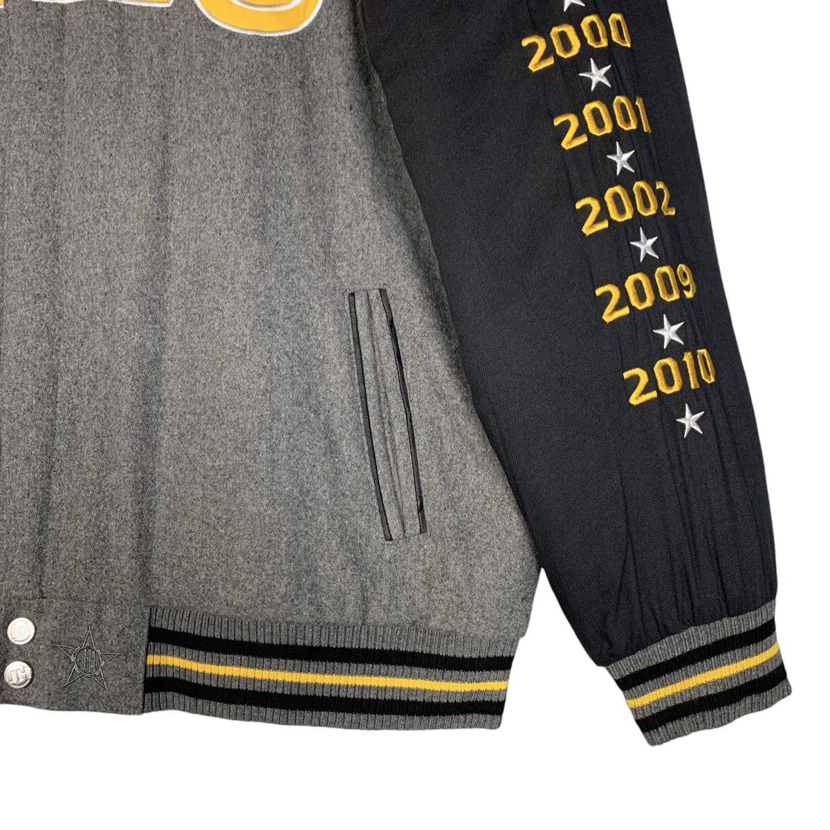 JH Design Jh Design La Lakers NBA Final Champions Riversible Jacket XL Size US XL / EU 56 / 4 - 8 Thumbnail