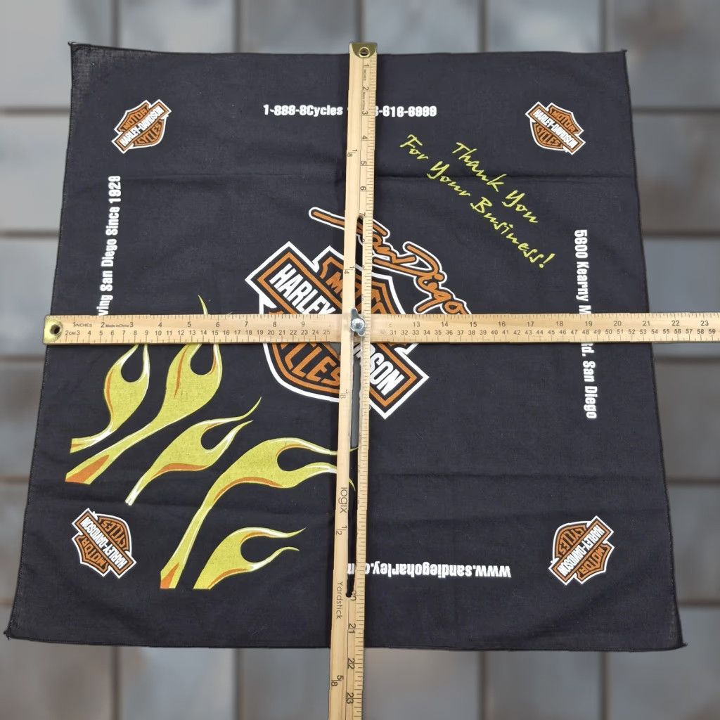 Harley Davidson Harley-Davidson Bandana Scarf Mens 21x21 Black San Diego Flames Biker Dealer Logo Shirt? Size ONE SIZE - 1 Thumbnail