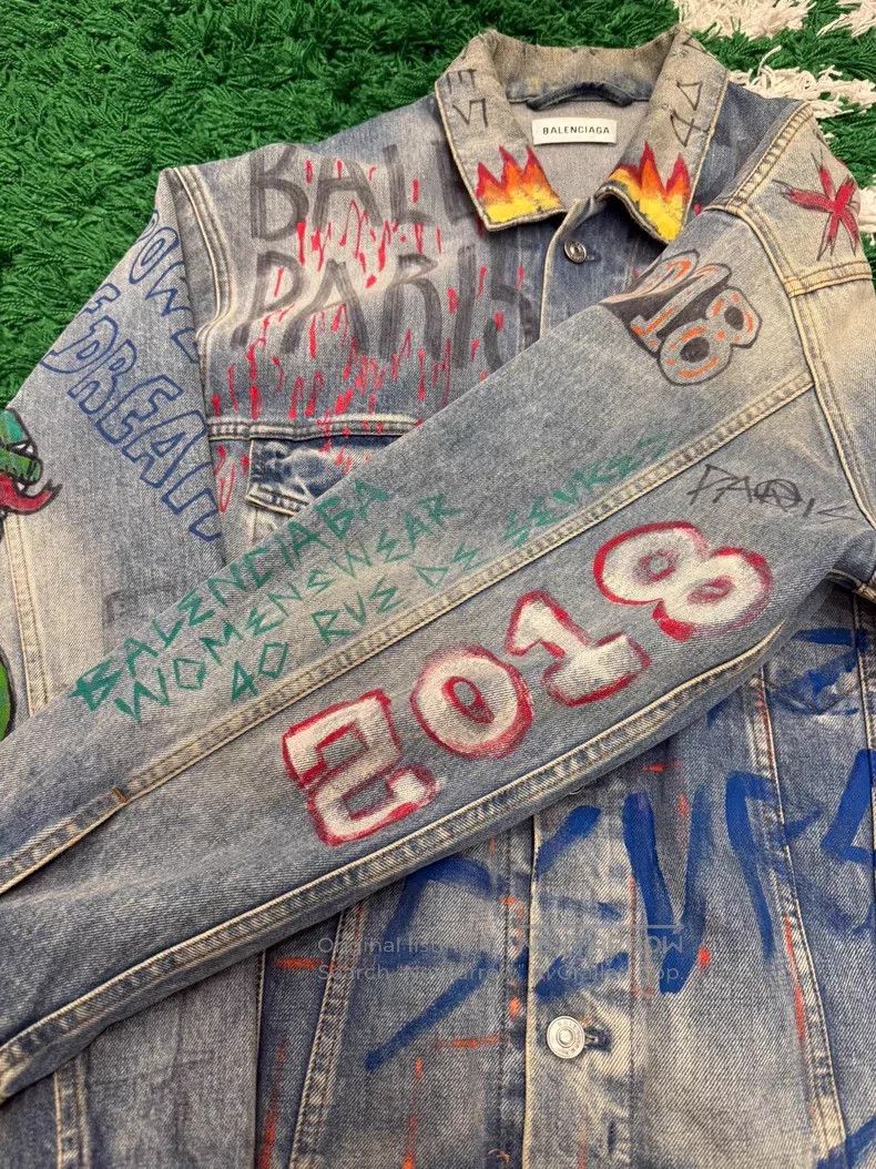 Balenciaga Balenciaga Graffiti Denim Jacket Size XXS / US 00 / IT 34 - 3 Thumbnail