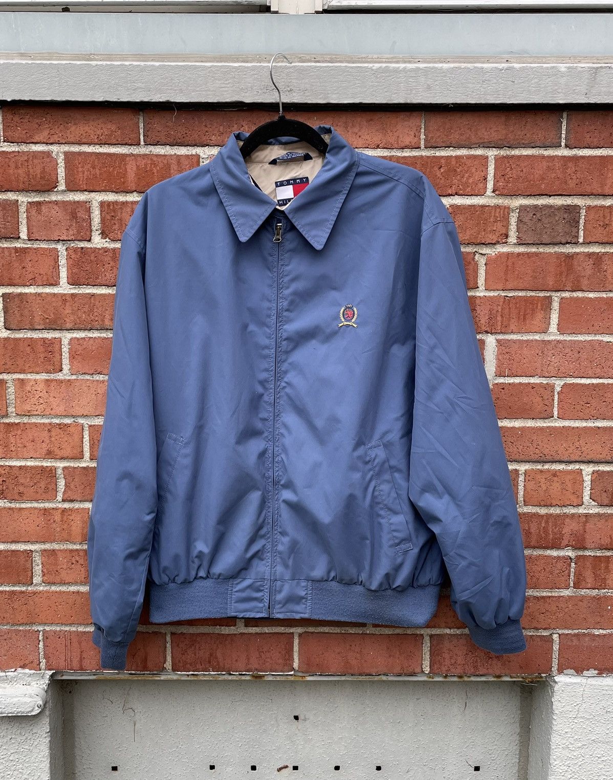 Tommy Hilfiger Vtg Tommy Hilfiger Jacket Men M blue Zip Up Bomber Size US M / EU 48-50 / 2 - 1 Thumbnail