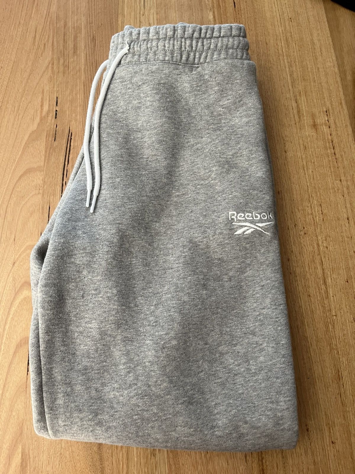 Reebok REEBOK IDENTITY FLEECE JOGGERS Size 26" / US 2 / IT 38 - 1 Thumbnail