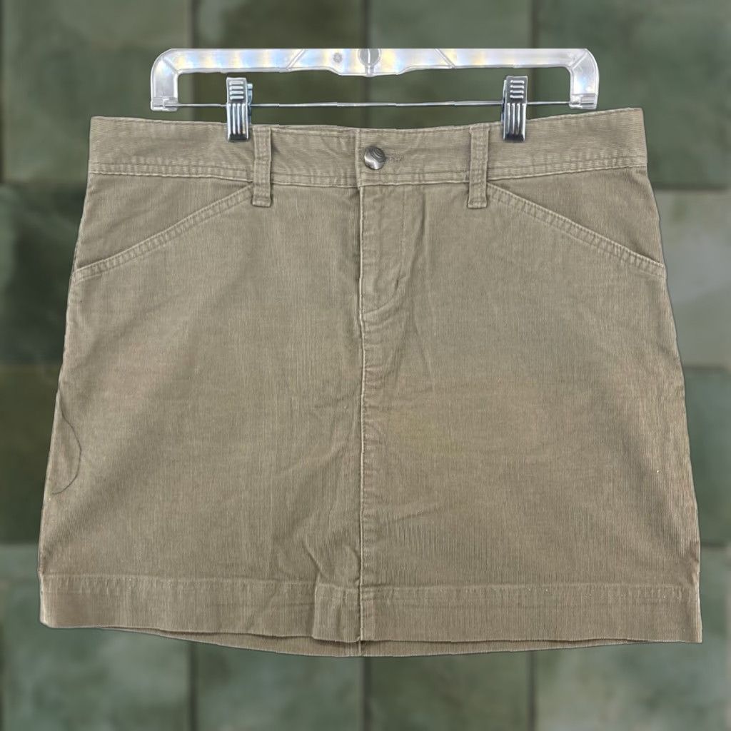 Mountain Hardwear Mountain Hardwear Womens Cordorouy Skirt 8 Khaki Stretch Outdoor Size 30" / US 8 / IT 44 - 1 Thumbnail