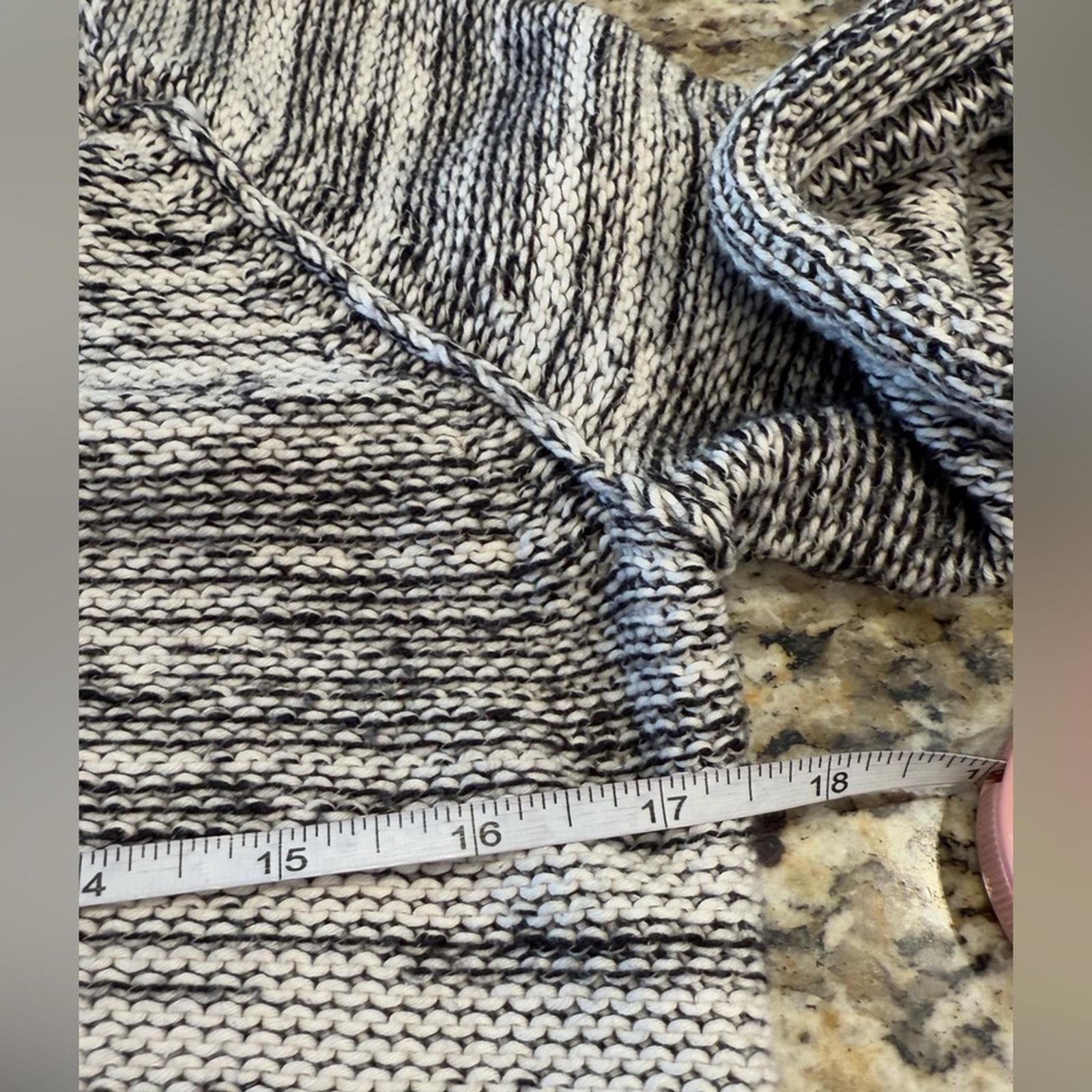 Other Cabi chunky knit sweater heathered black cream SZ SM Size S / US 4 / IT 40 - 8 Thumbnail