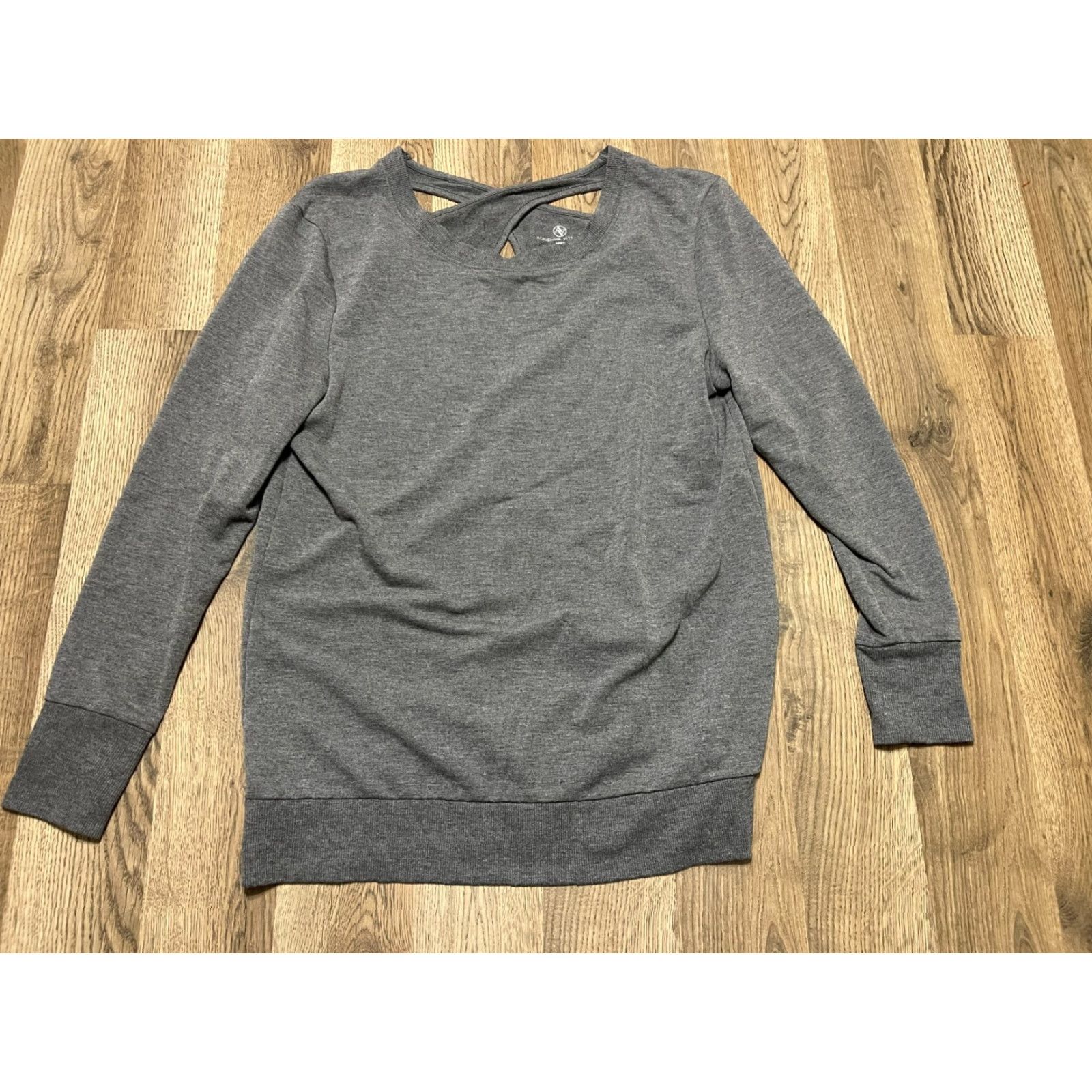 Vintage Adrienne Vittadini Shirt Women Medium Gray Long Sleeve Sport Casual T-Shirt Pullover Regular Size M Womens Size M / US 6-8 / IT 42-44 - 2 Thumbnail