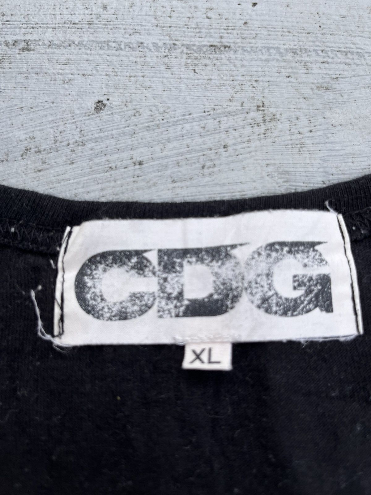 CDG by Comme des Garcons VINTAGE CDG LOGO TEE Size US XL / EU 56 / 4 - 4 Thumbnail