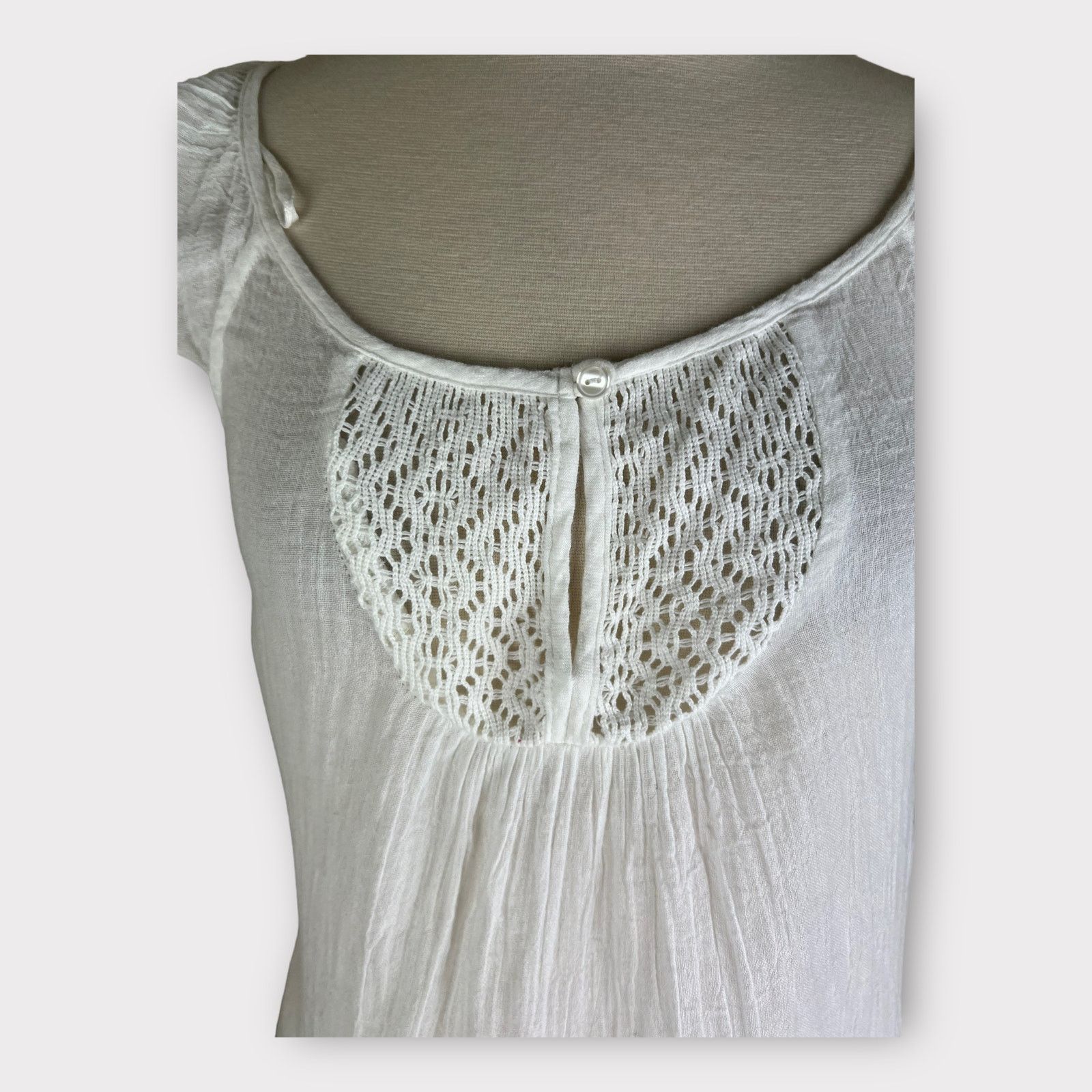 Vintage Delia | Vintage Y2K Boho Gauze Flutter Sleeve White Blouse Size S / US 4 / IT 40 - 4 Thumbnail