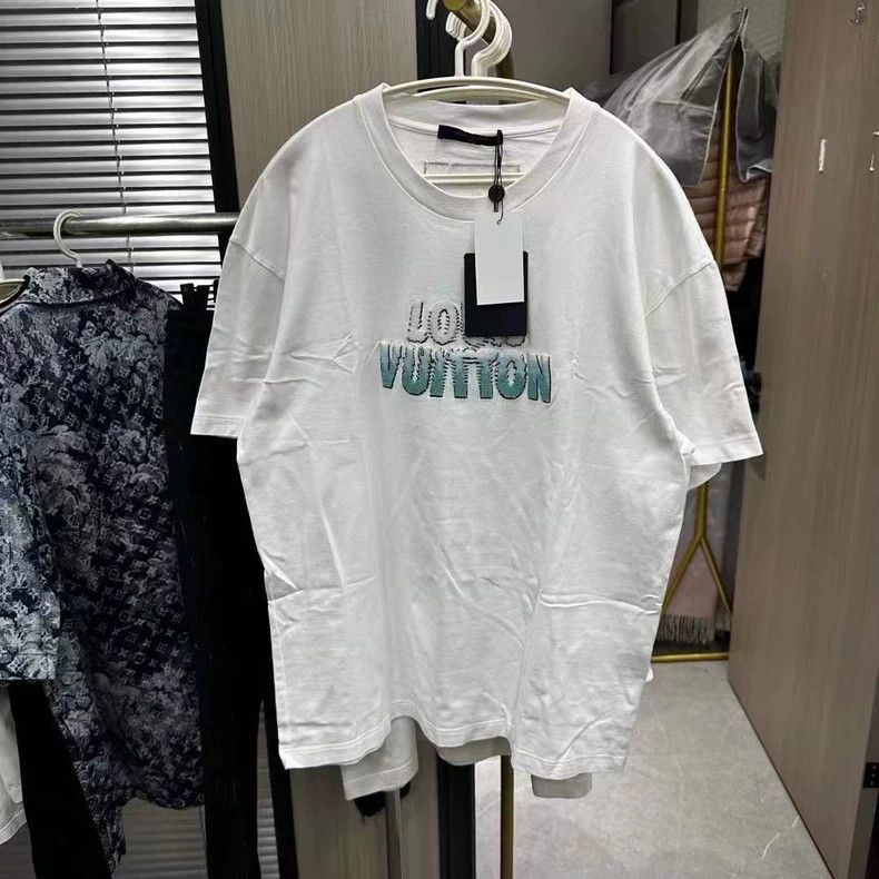 Louis Vuitton Louis Vuitton Rhinestone logo short sleeve Size US L / EU 52-54 / 3 - 1 Thumbnail