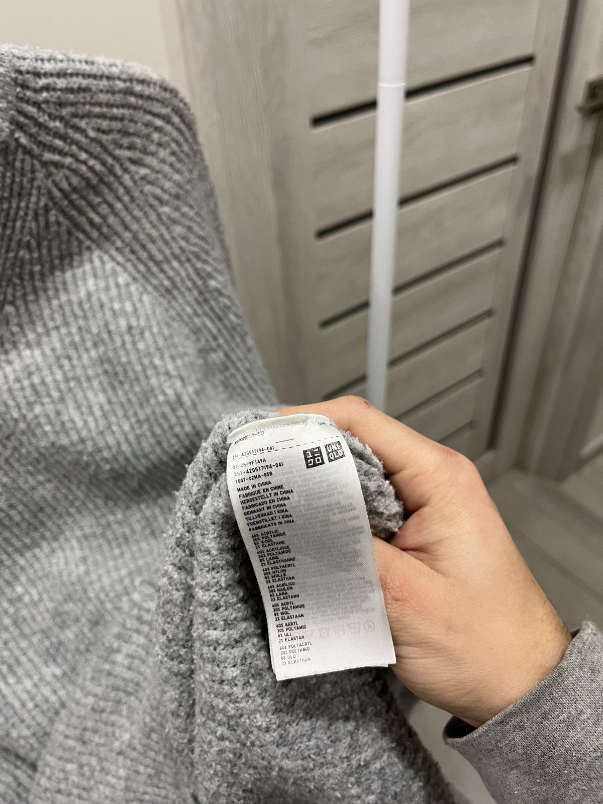 Uniqlo Luxury Uniqlo Knit Sweater V Neck Size XS Streetwear Cotone Size US XS / EU 42 / 0 - 5 Thumbnail