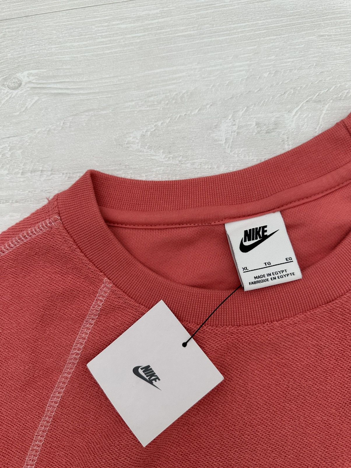 Nike Nike Sportswear Club Floral / Flower Coral Sweatshirt Sz. XL Size US XL / EU 56 / 4 - 6 Thumbnail