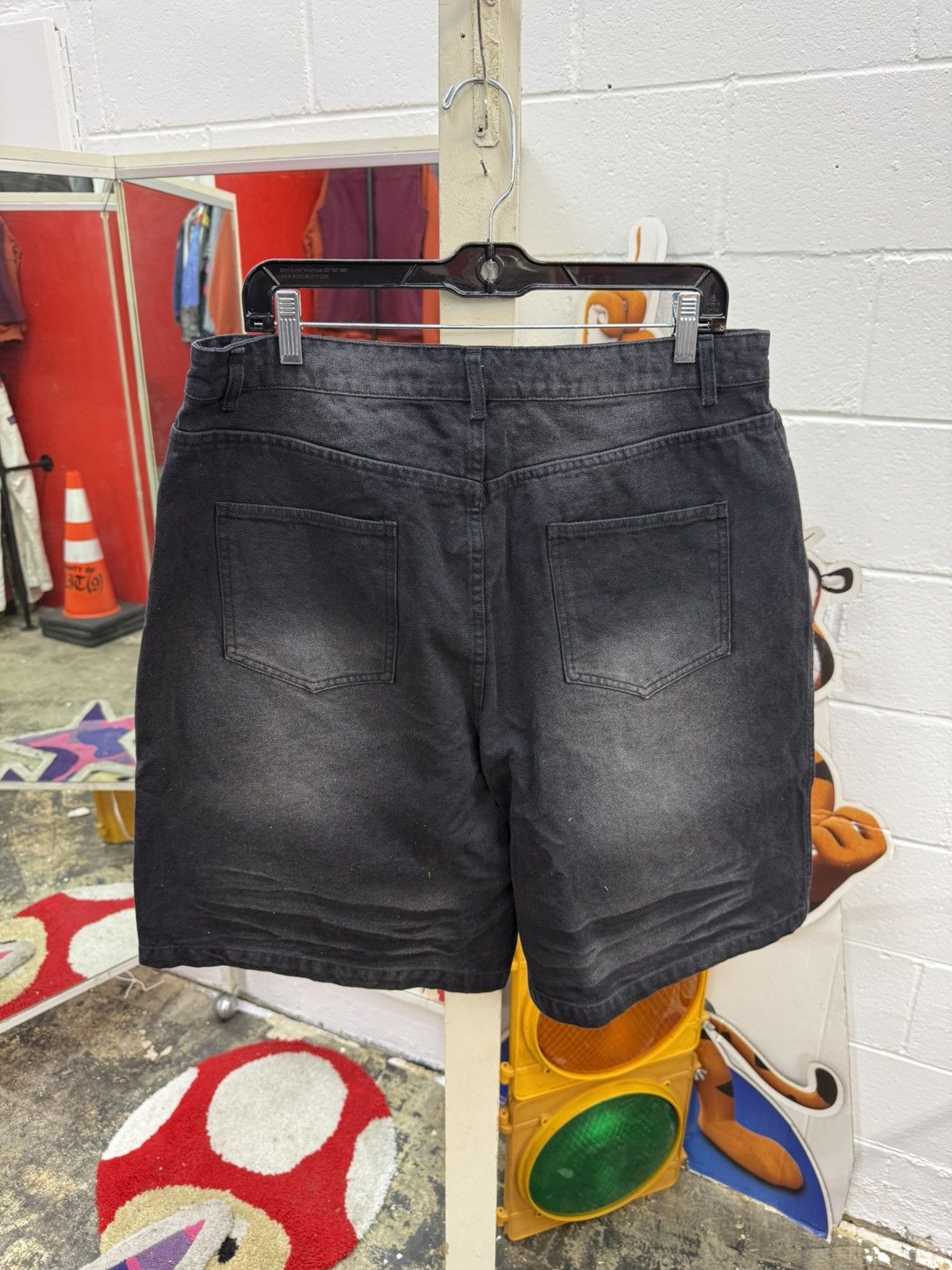 Vale Vale Black 1980s Short Size US 32 / EU 48 - 3 Thumbnail