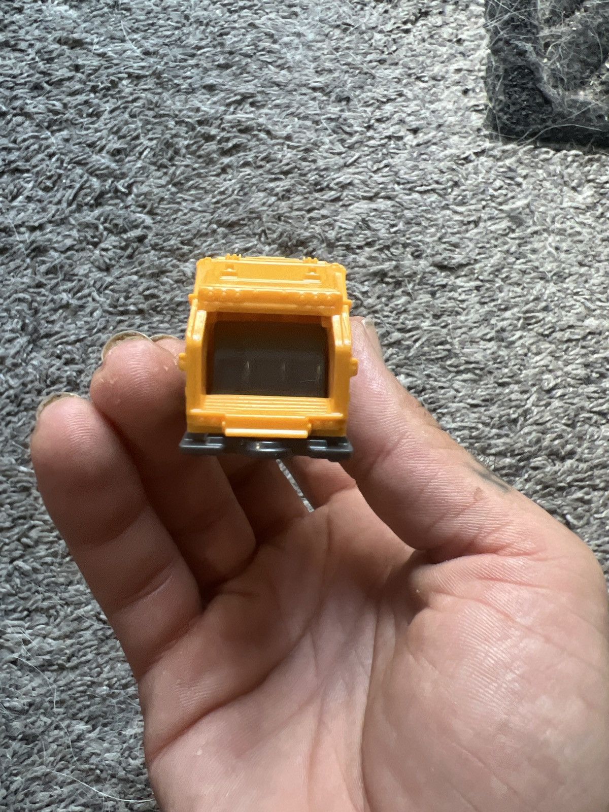 Hypebeast 2018 Mattel Matchbox Garbage King Size ONE SIZE - 5 Thumbnail