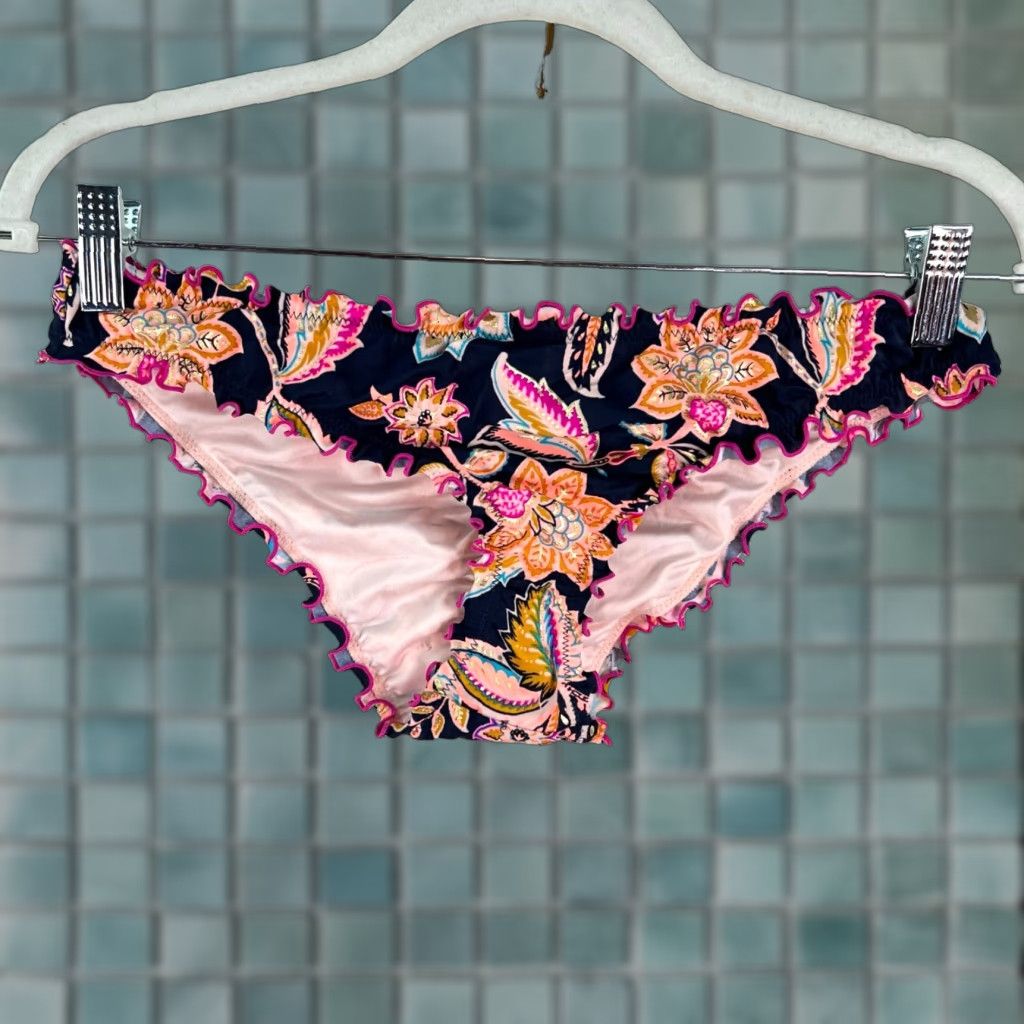 Pinko Floral Ruffled Bikini Bottoms Women Size Small Black Size 28" / US 6 / IT 42 - 1 Thumbnail