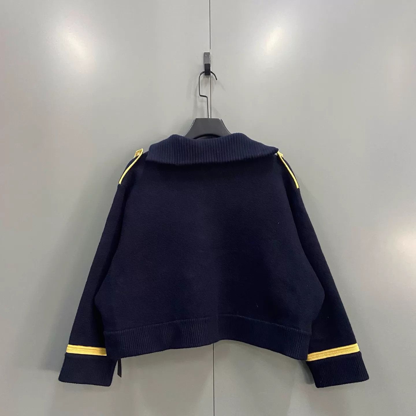 Celine Celine V-neck color block pocket knit sweater M NWT Size M / US 6-8 / IT 42-44 - 3 Thumbnail