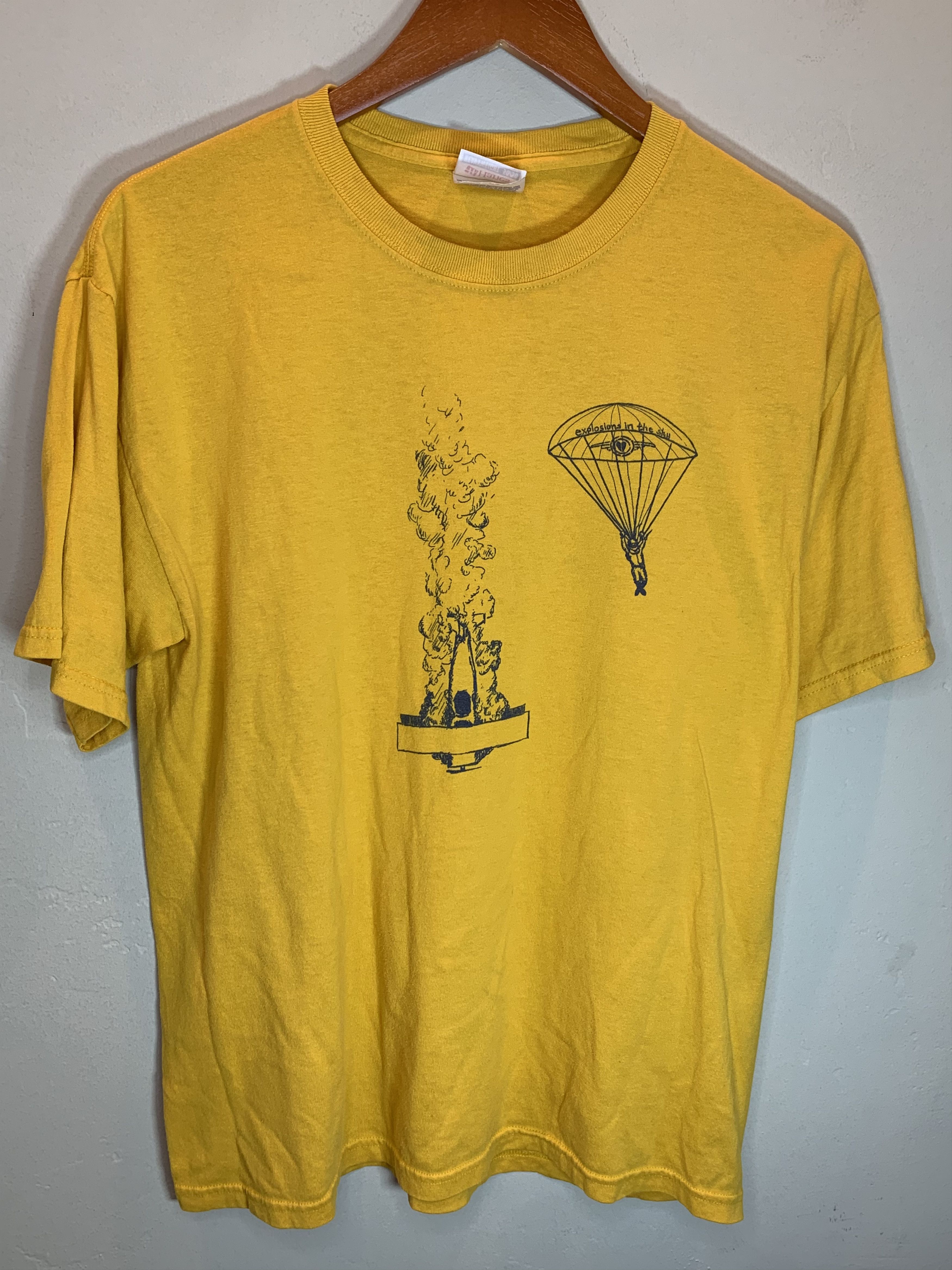 Band Tees *RARE* Vintage Explosions In The Sky Band Art T-Shirt Y2K Size US M / EU 48-50 / 2 - 1 Thumbnail