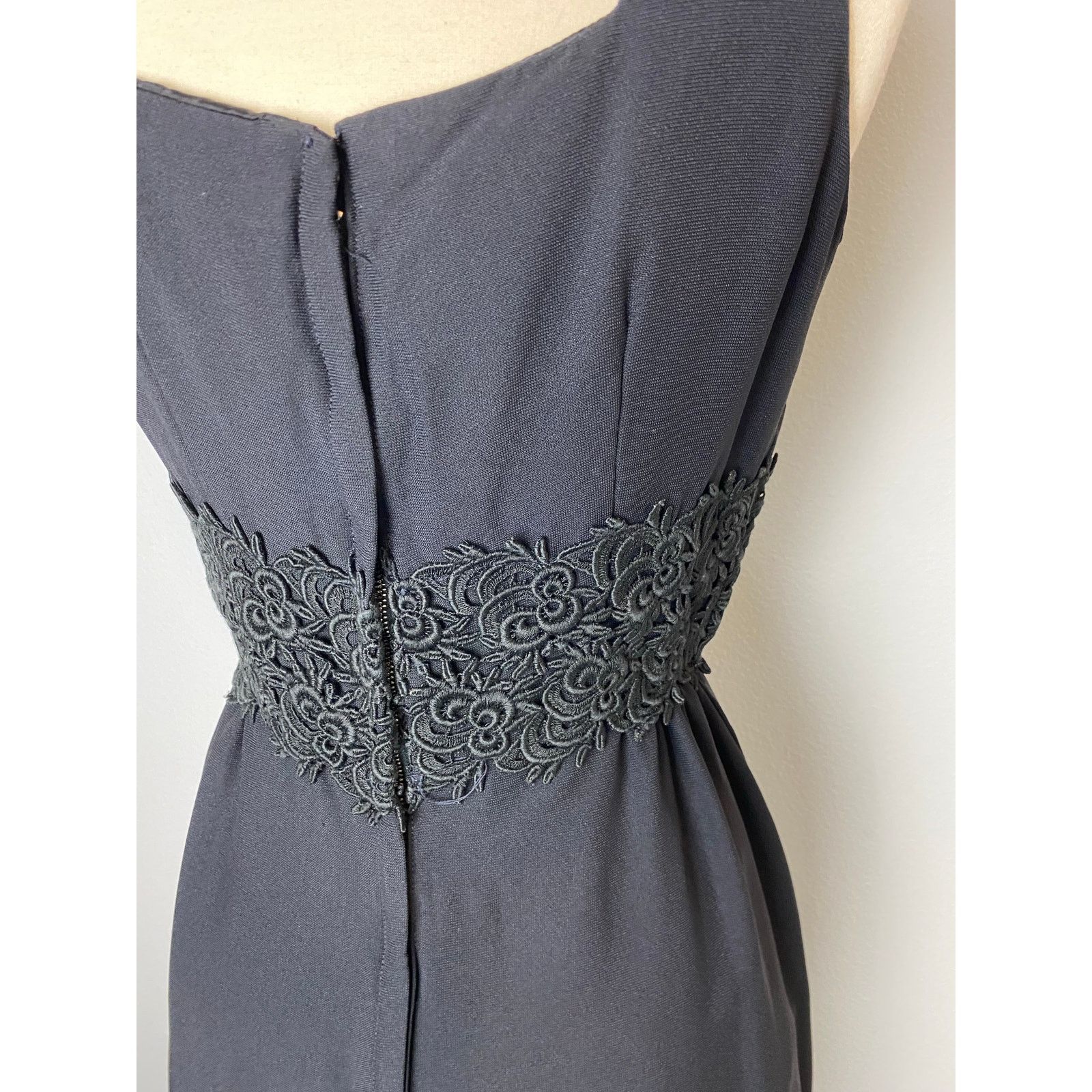 Vintage Vintage 1960 Vicky Vaughn Jr Black Sheath Party Dress, Sz 6 Size M / US 6-8 / IT 42-44 - 5 Thumbnail