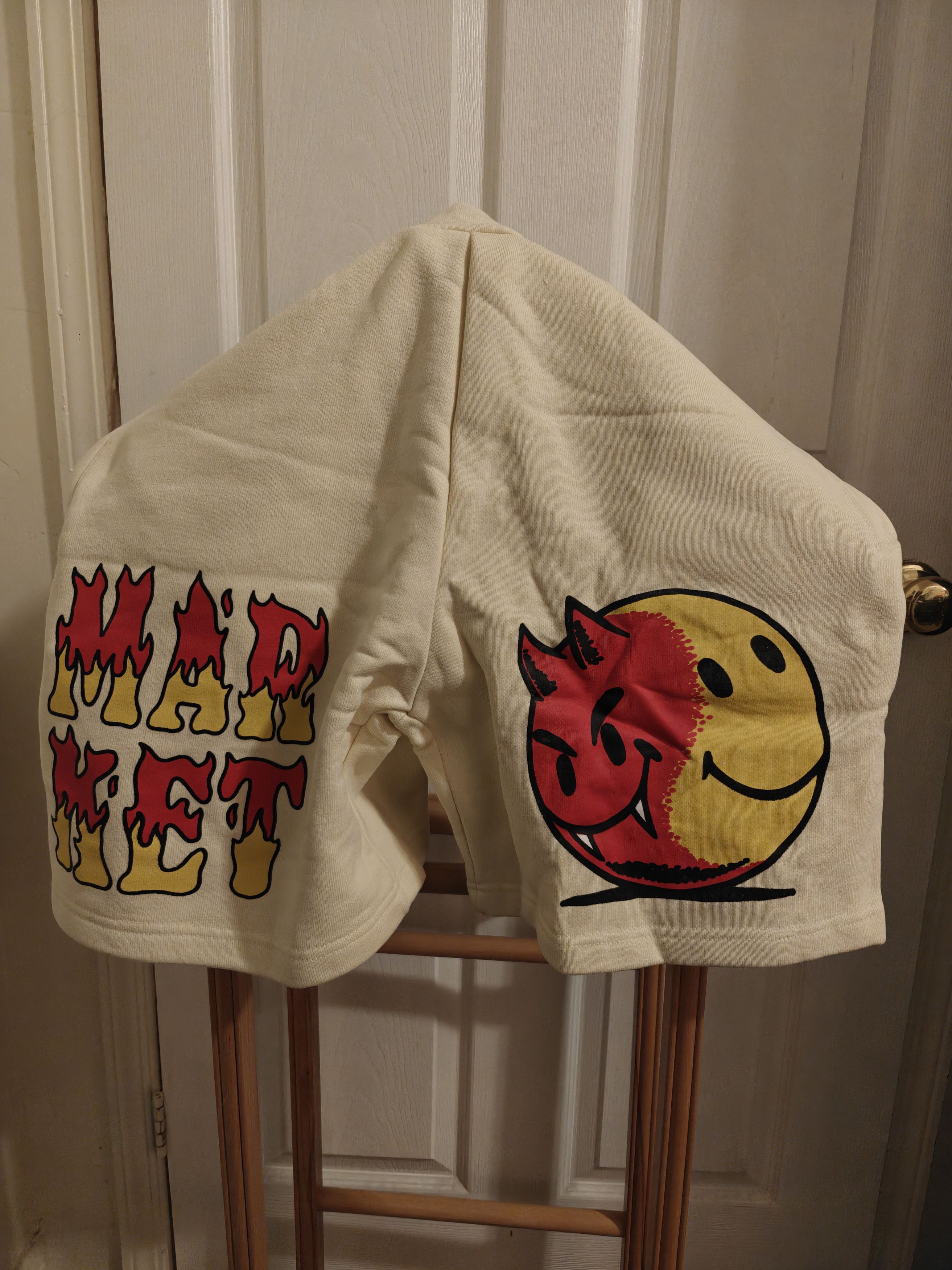 Market Smiley Good and Evil Sweatshorts "Cream" Size US 38 / EU 54 - 1 Thumbnail