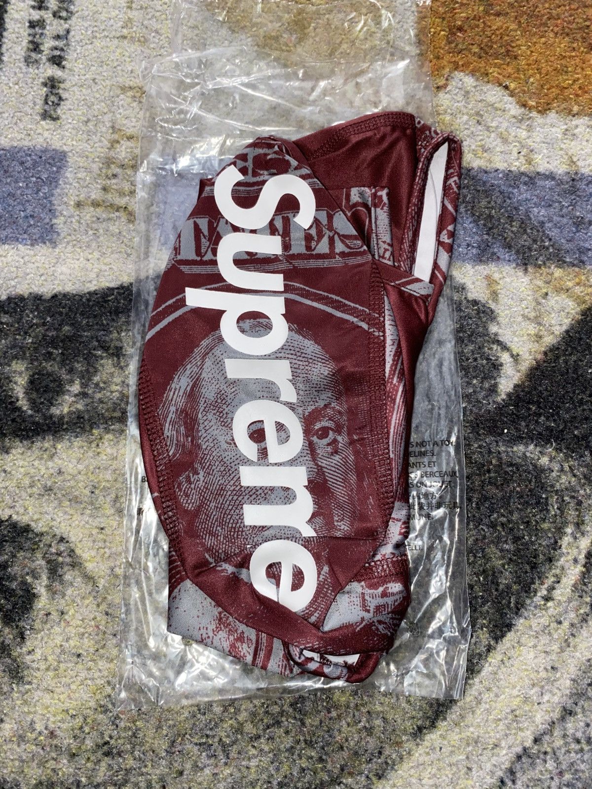 Supreme Supreme Lightweight Balaclava Red Money Size ONE SIZE - 1 Thumbnail