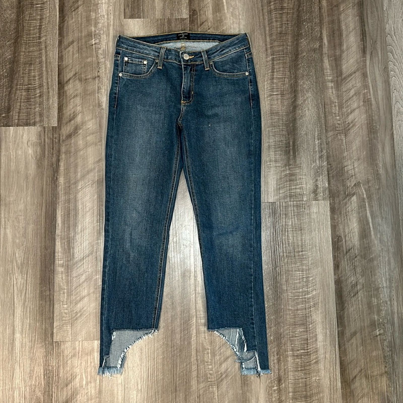 Other Just Black Arced Hem Cropped Jeans - 26 Size 26" / US 2 / IT 38 - 1 Thumbnail