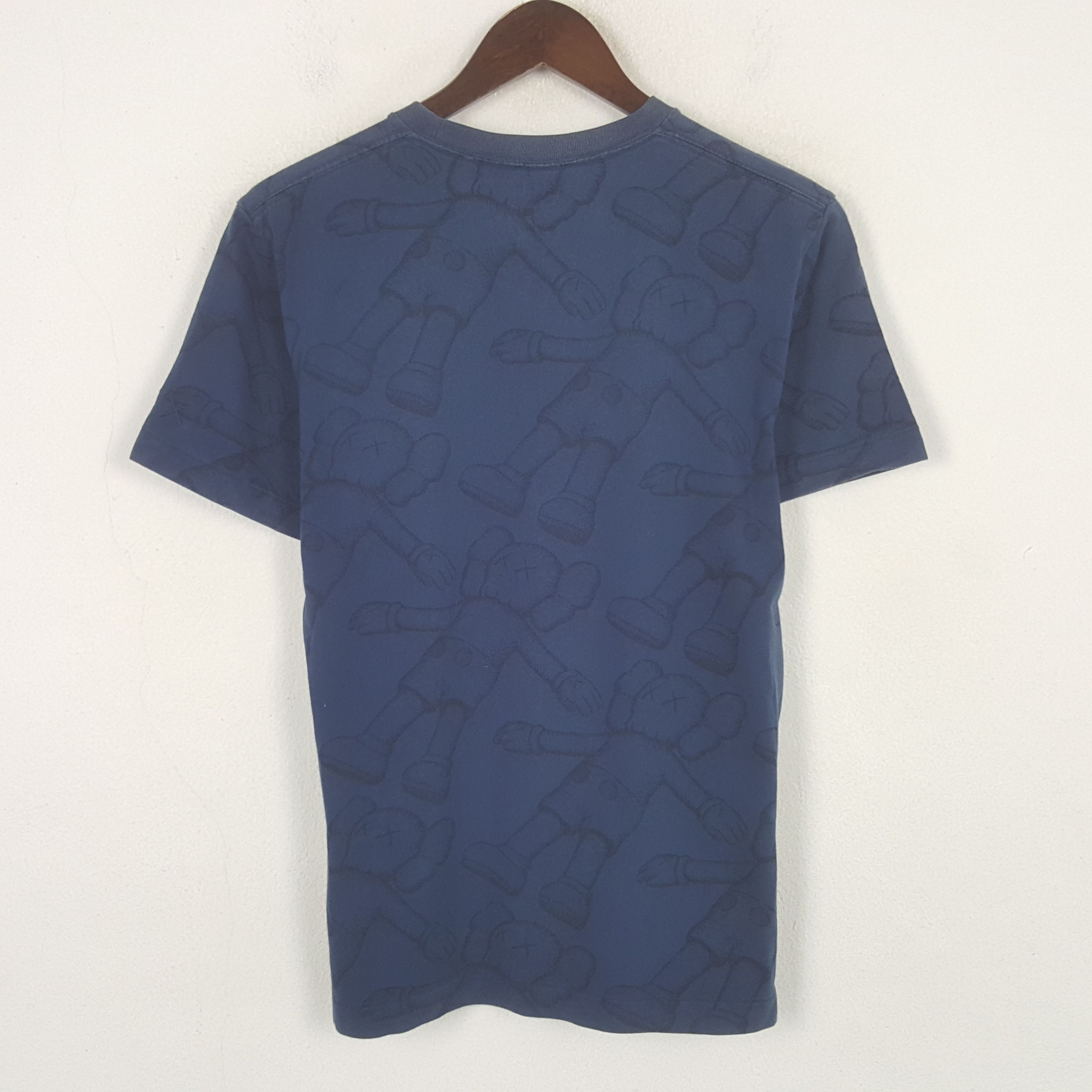 Kaws Vintage Kaws Overprinted Logo Tshirt Size US M / EU 48-50 / 2 - 3 Thumbnail