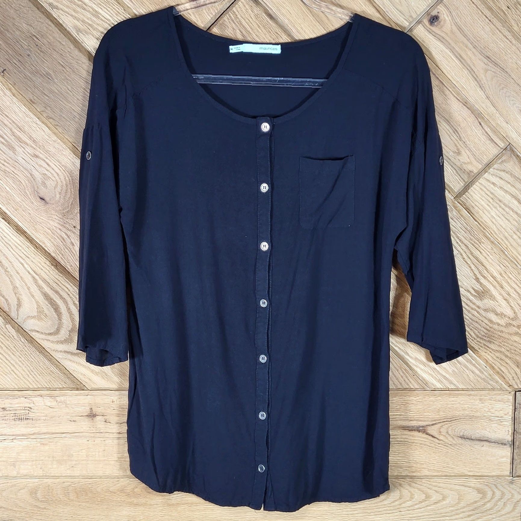 Vintage Maurices Button Front Top Women M Roll Tab Sleeve Pocket Black Rayon Blouse Everyday, Work, Office Wear Mens Women Girls Size M / US 6-8 / IT 42-44 - 2 Thumbnail
