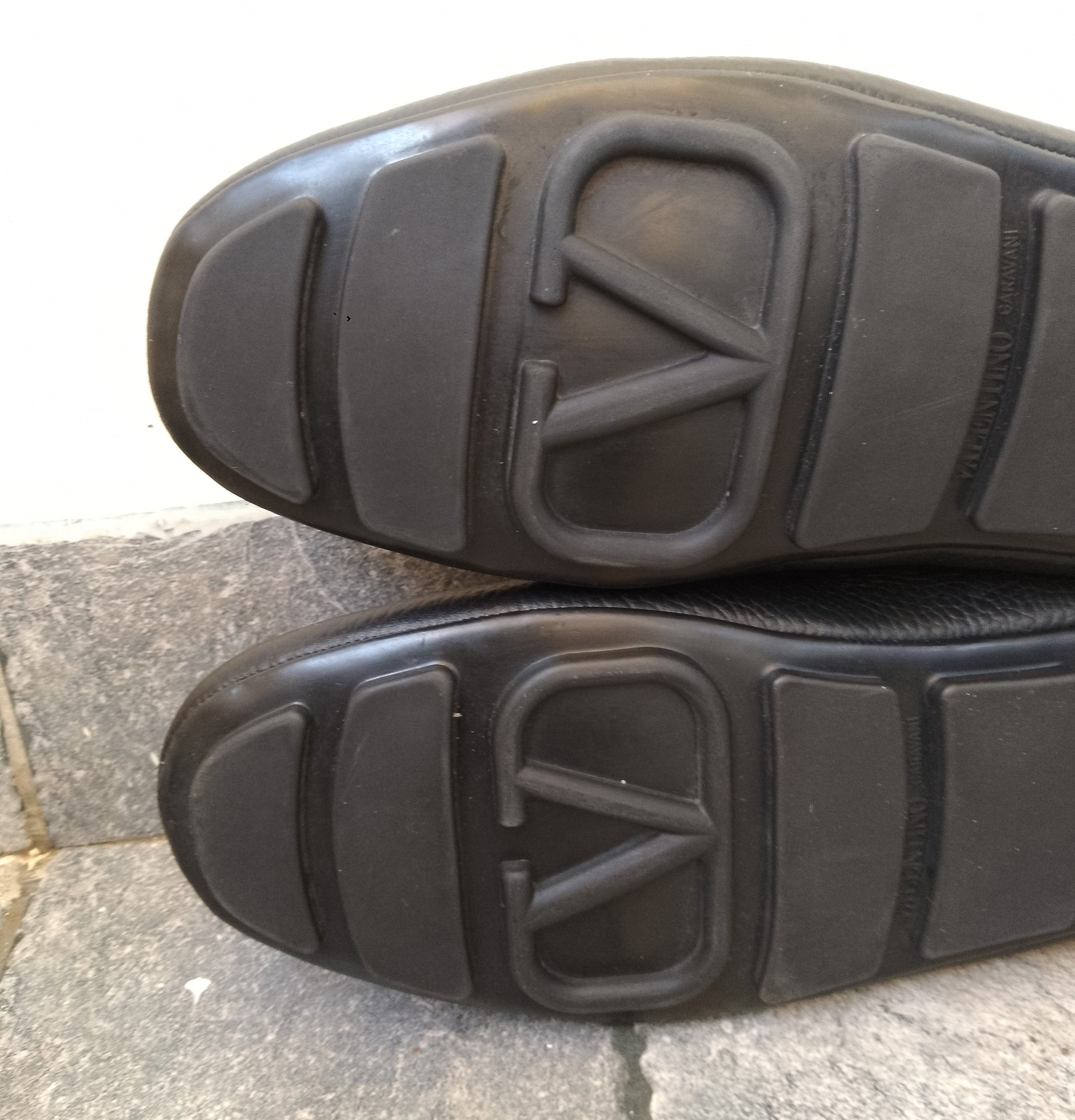 Valentino Valentino garavani v logo signature driving shoes Size US 10 / EU 43 - 12 Thumbnail