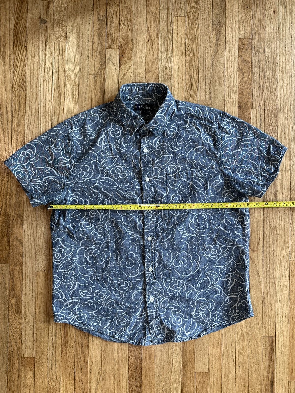 J.Crew Floral Chambray Short Sleeve Button Down Navy Jcrew Size 10 Size US L / EU 52-54 / 3 - 4 Thumbnail