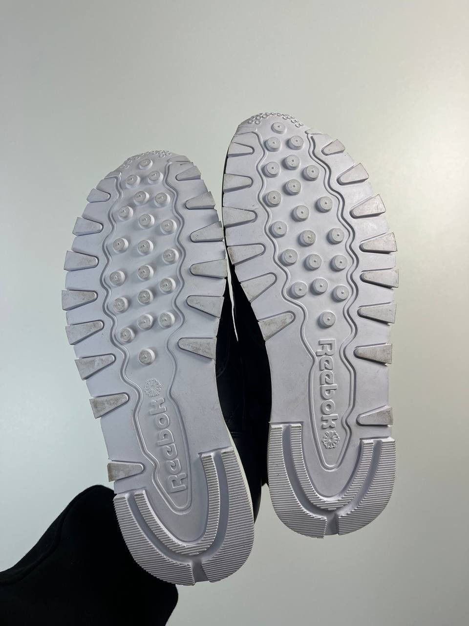 Reebok Reebok Classic Leather Black White Sneakers Mens Size EU 40 Size US 7 / EU 40 - 5 Thumbnail