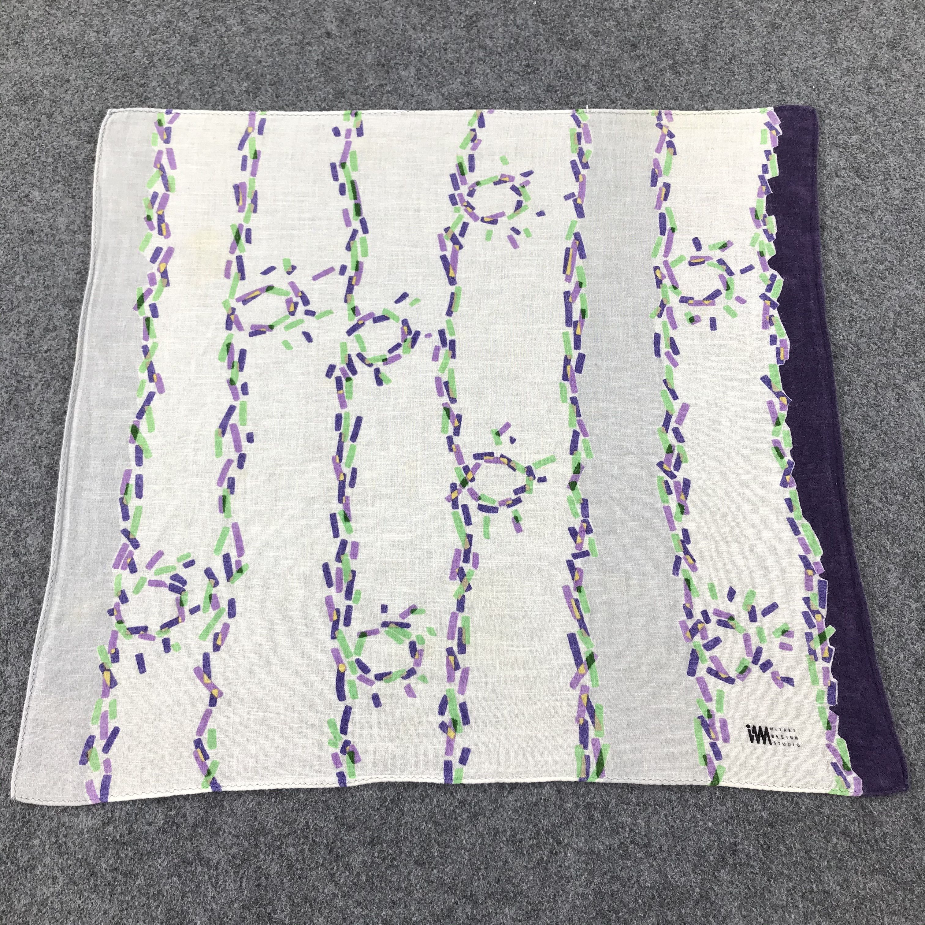 Issey Miyake Issey Miyake Handkerchief Neckerchief Bandana H279 Size ONE SIZE - 1 Thumbnail