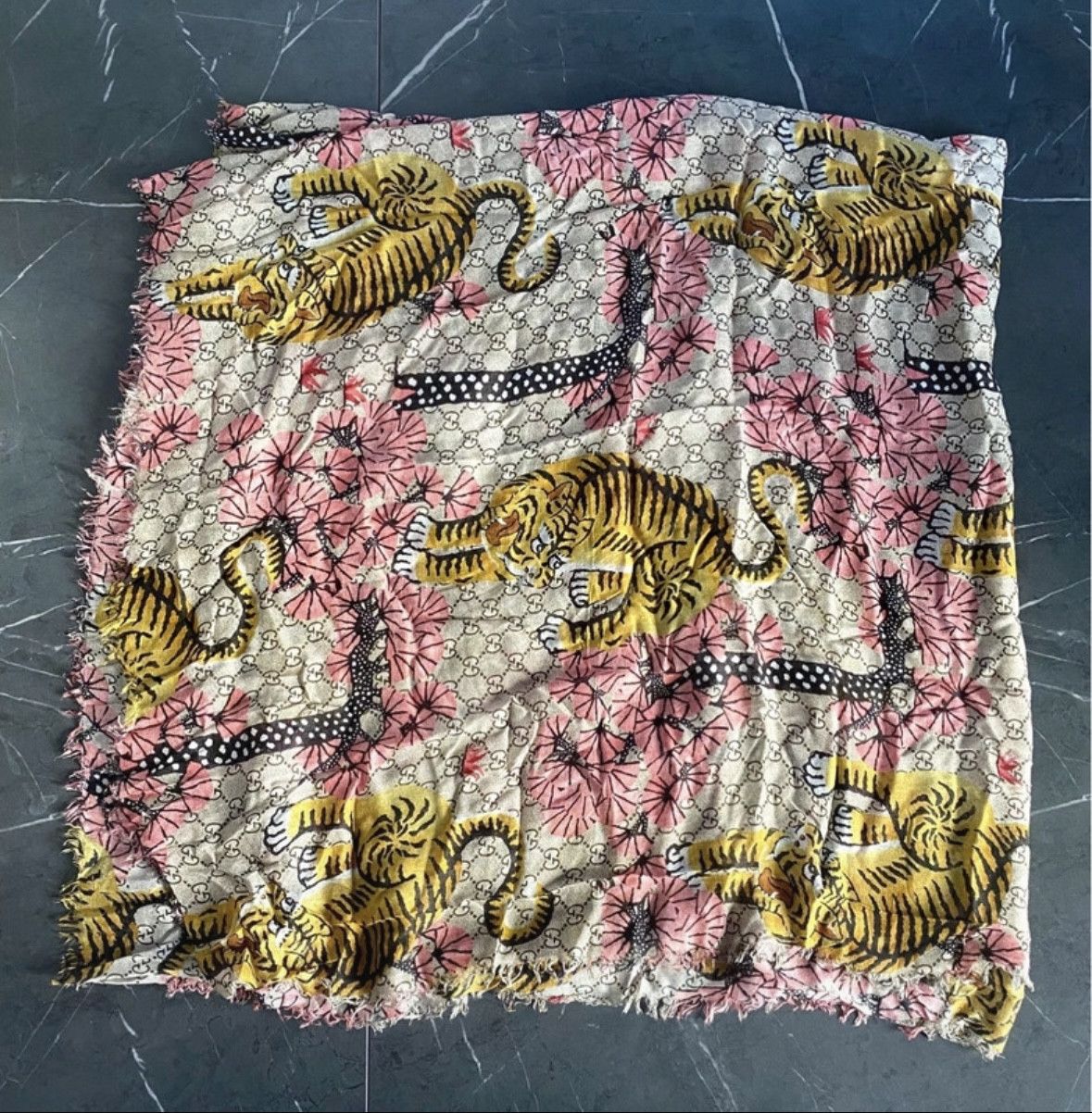 Gucci Gucci Silk Scarf Size ONE SIZE - 1 Thumbnail
