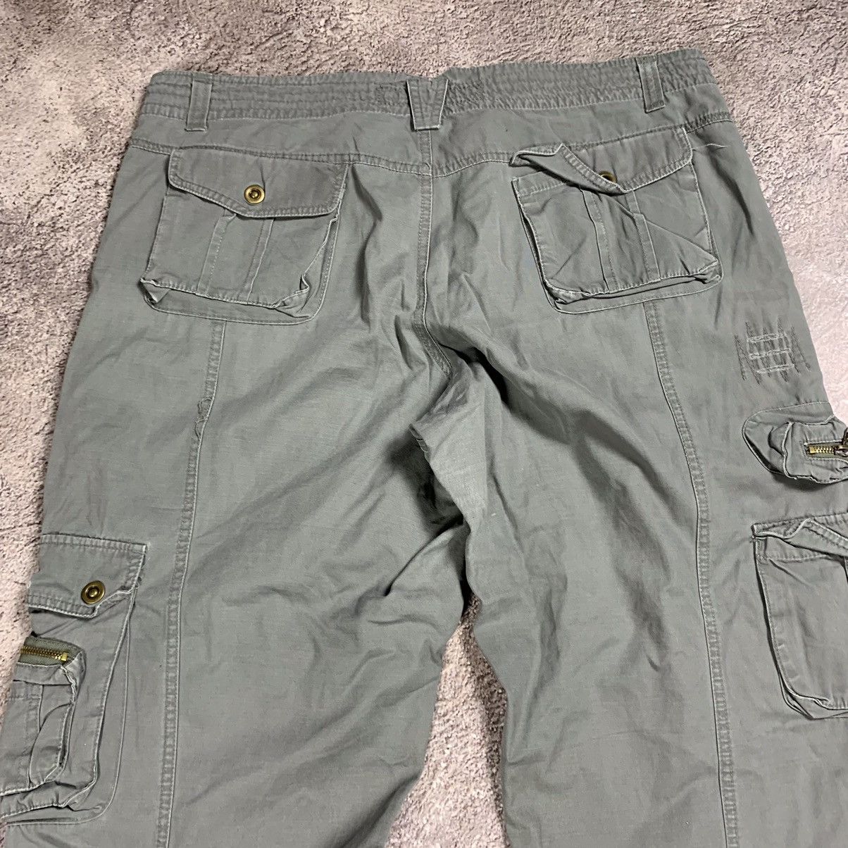 Vintage Vintage Y2K Baggy Cargo Pants Distressed Streetwear Logo 34 Size 34" / US 12 / IT 48 - 8 Thumbnail