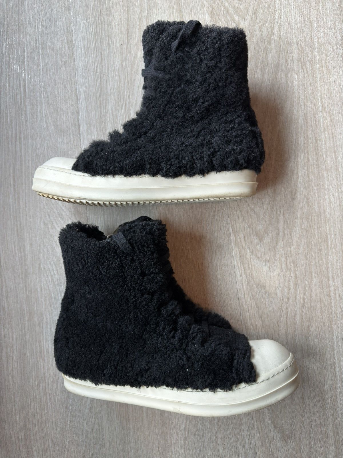 Pre-owned Rick Owens Black Mainline Shearling Ramones High Sneakers