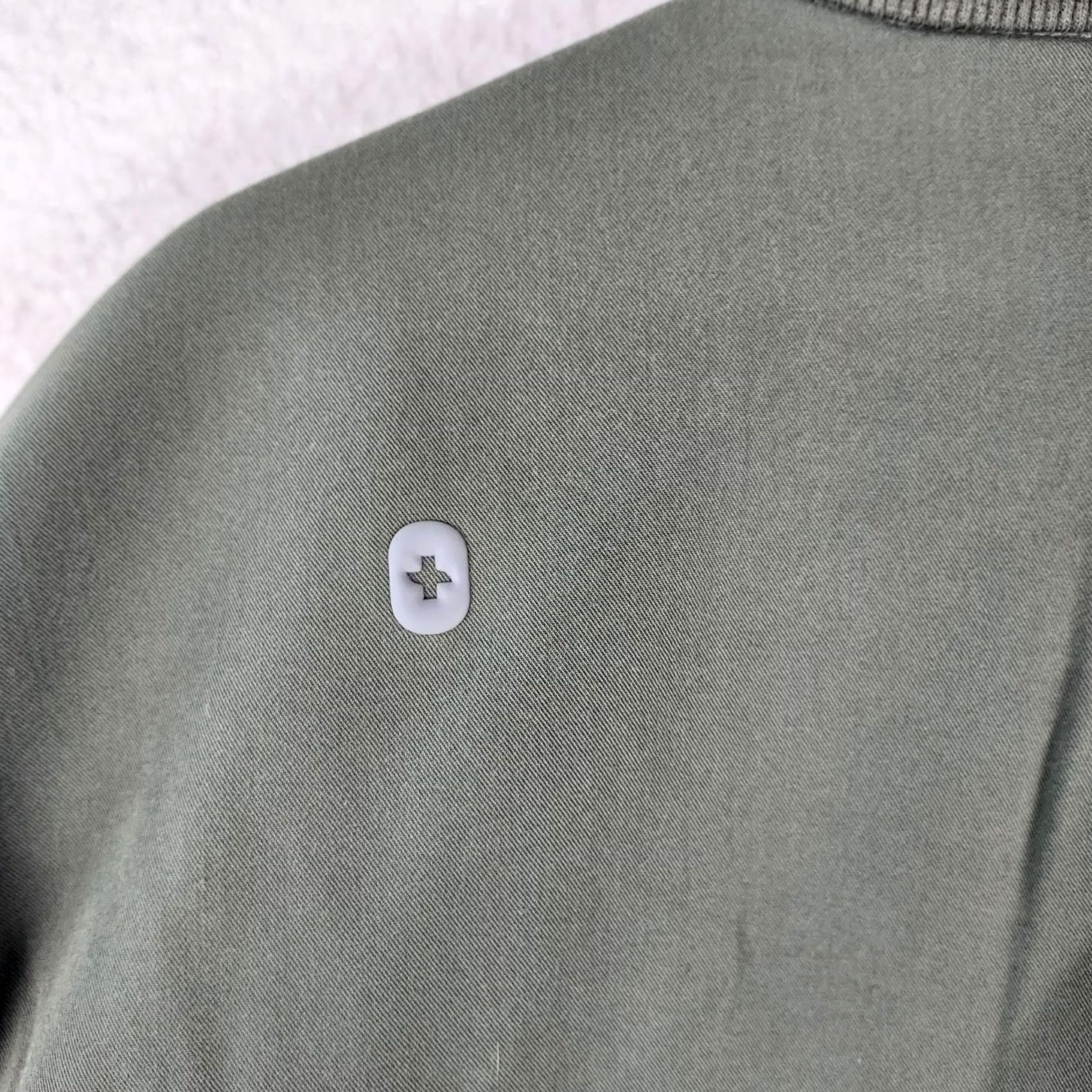 Layer 8 FIGS Womens 2XL Green Full Zip Fleece Jacket Medical Scrub Layer | Solid Polyester Womens Size XXL / US 16-18 / IT 52-54 - 4 Thumbnail