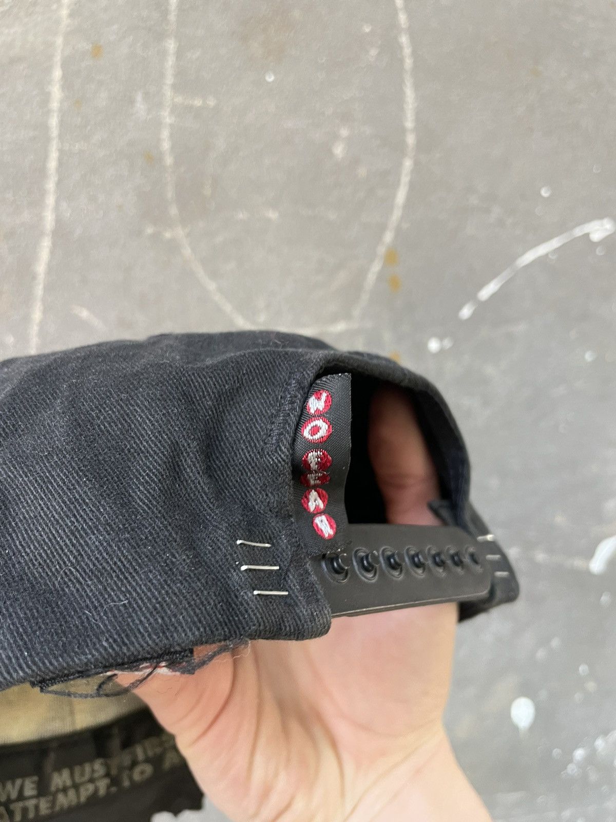 No Fear × Vintage Vintage No Fear 90’s ‘NO CRYBABIES’ Distressed Hat Cap Y2K Size ONE SIZE - 5 Thumbnail