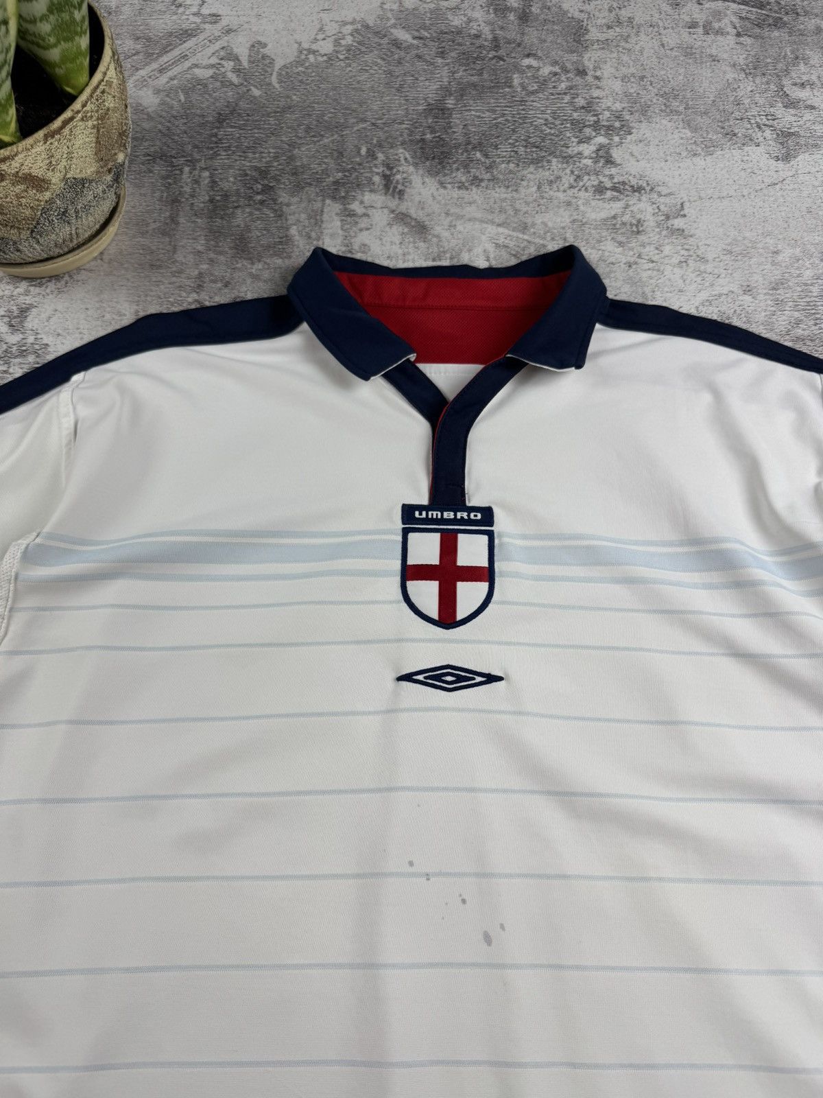 Umbro 00S England 2 in 1 2003/2004/2005 Football Jersey Shirt Tee Size US XL / EU 56 / 4 - 8 Thumbnail