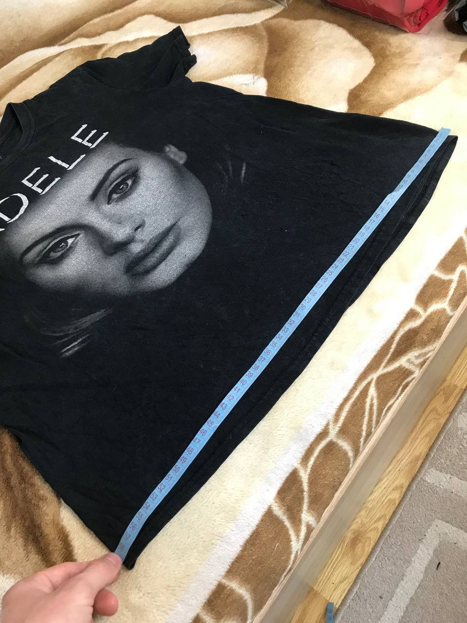 Band Tees 🔥 Adele World Tour 2016/2017 Graphic Print Art Music Vintage Size US L / EU 52-54 / 3 - 14 Thumbnail