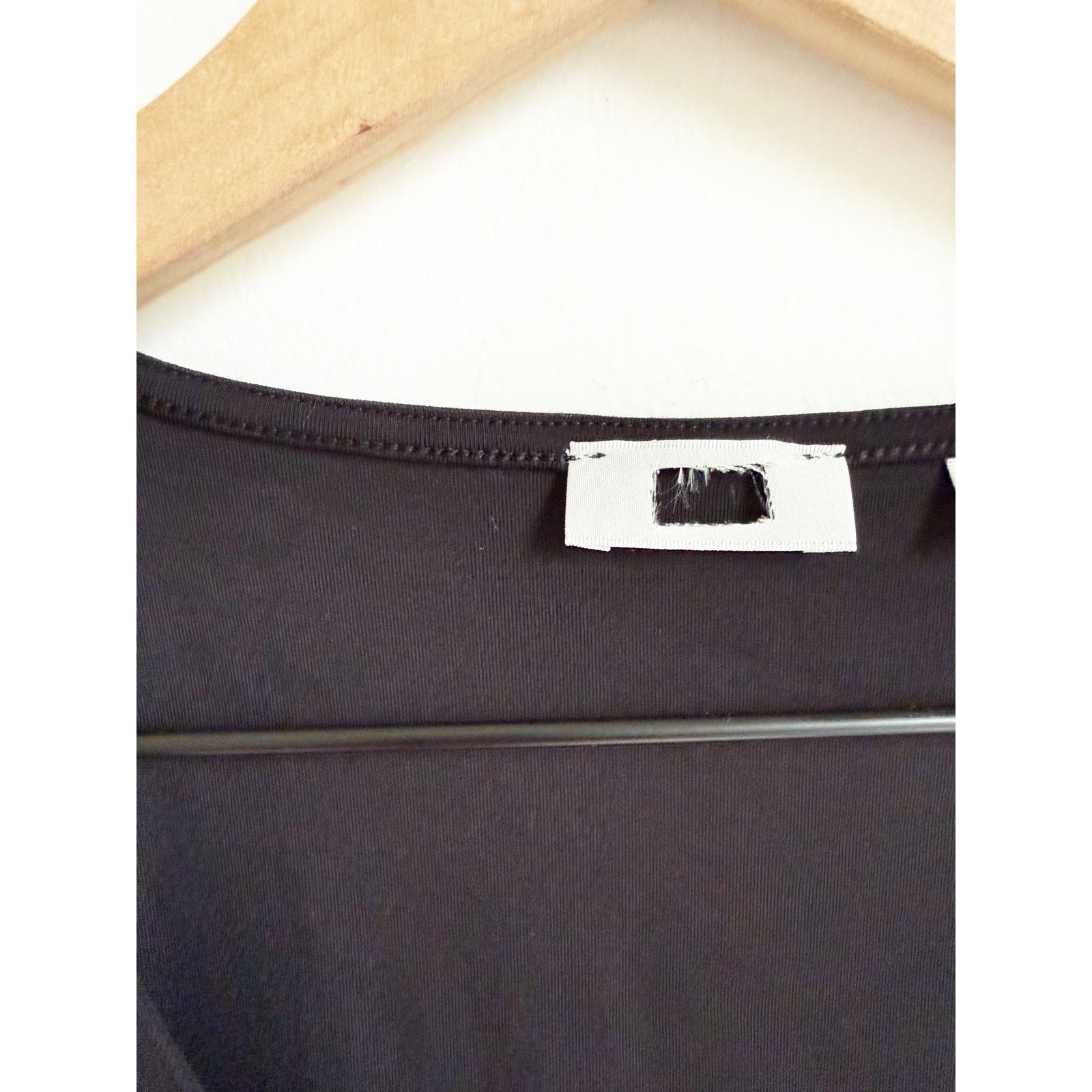 Aritzia NEW Aritzia Wilfred GoodLux Rosette V Neck Micro Dress Black Size S / US 4 / IT 40 - 7 Thumbnail