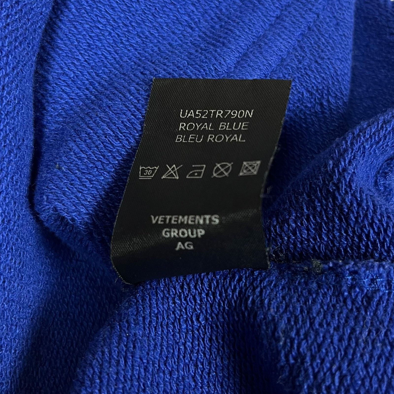 Vetements Vetements Blue Dolphins Heart Logo Hoodie Size US XXL / EU 58 / 5 - 11 Thumbnail