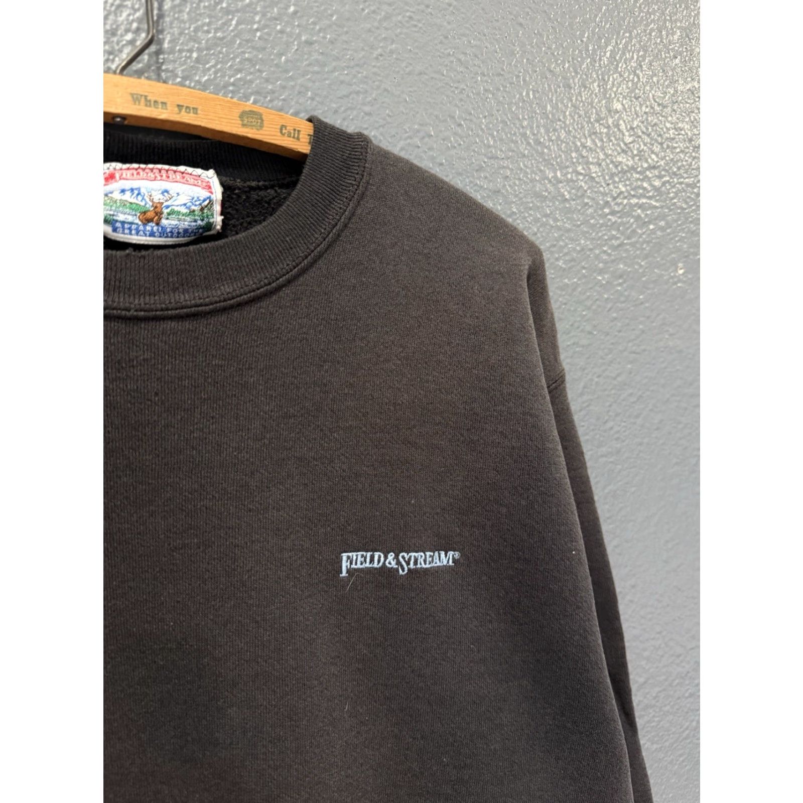 Vintage VINTAGE Field And Stream Sweatshirt L Black Embroidered 90s Pullover Mens Large Size US L / EU 52-54 / 3 - 6 Thumbnail