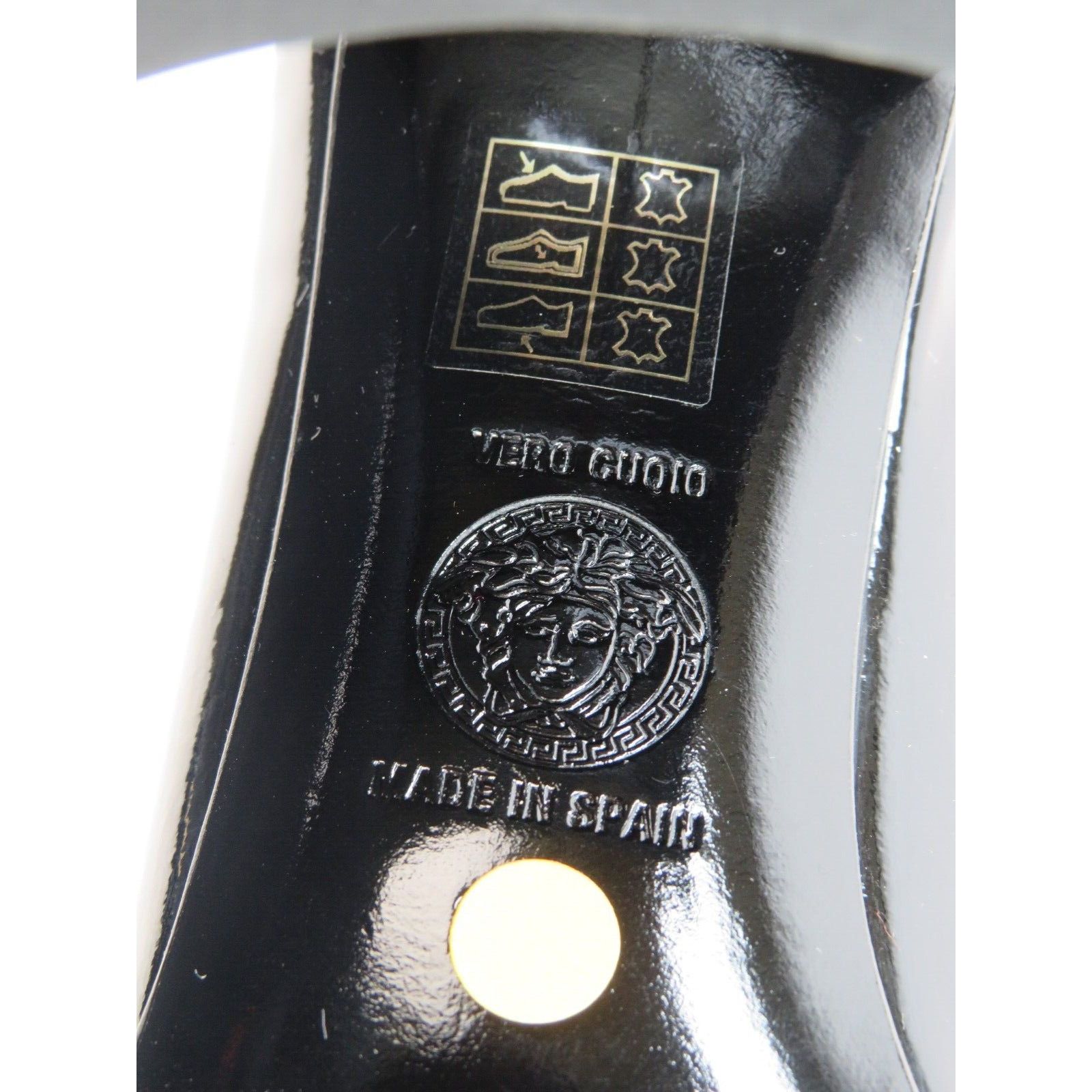 Versace VERSACE BLACK PATENT LEATHER GOLD MEDUSA HEAD PUMPS 37 7 Size US 7 / IT 37 - 12 Thumbnail