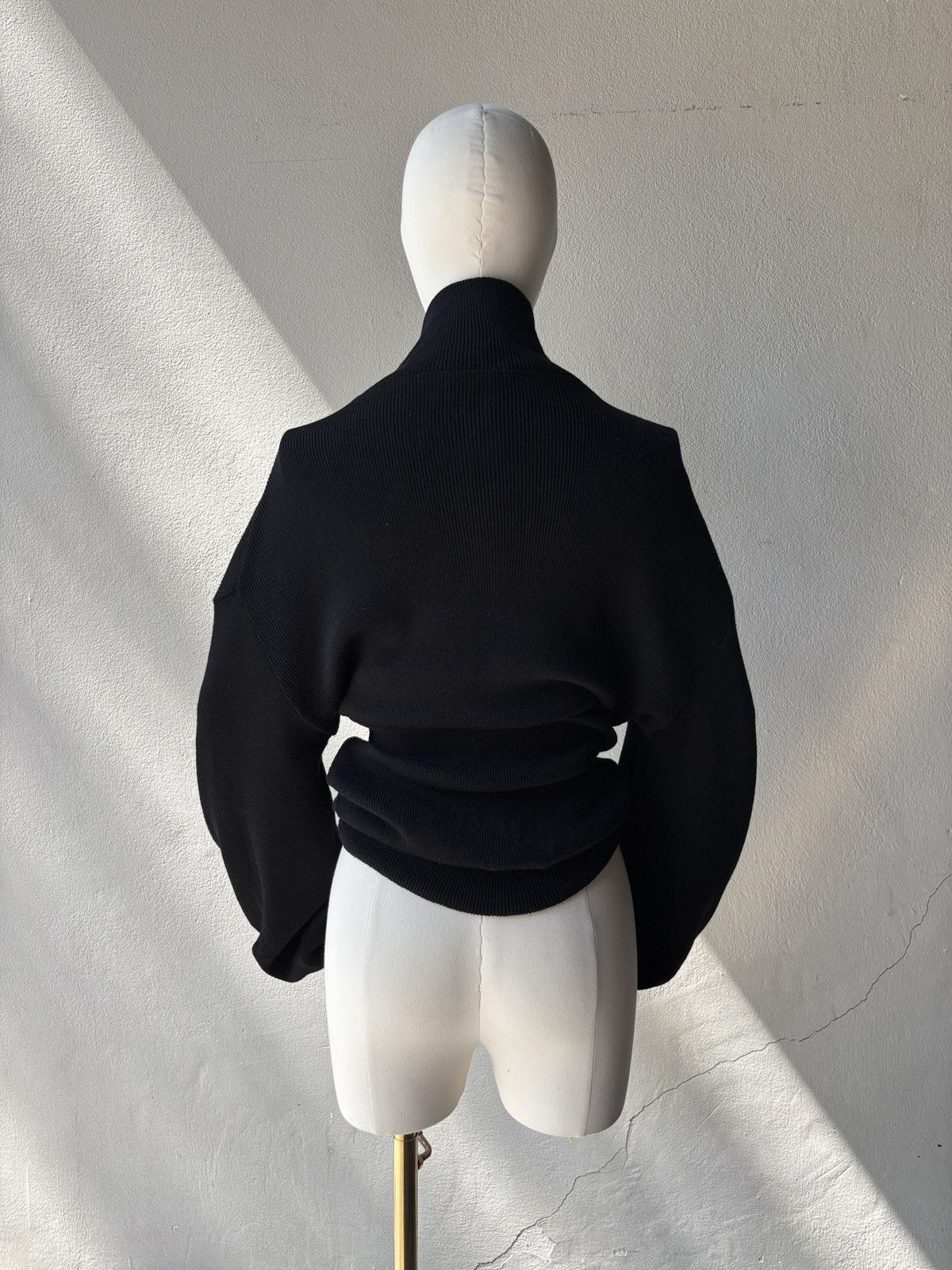 Yohji Yamamoto Yohji Yamamoto 1998 A/W Bishop Sleeves Black Sweater. Size ONE SIZE - 7 Thumbnail