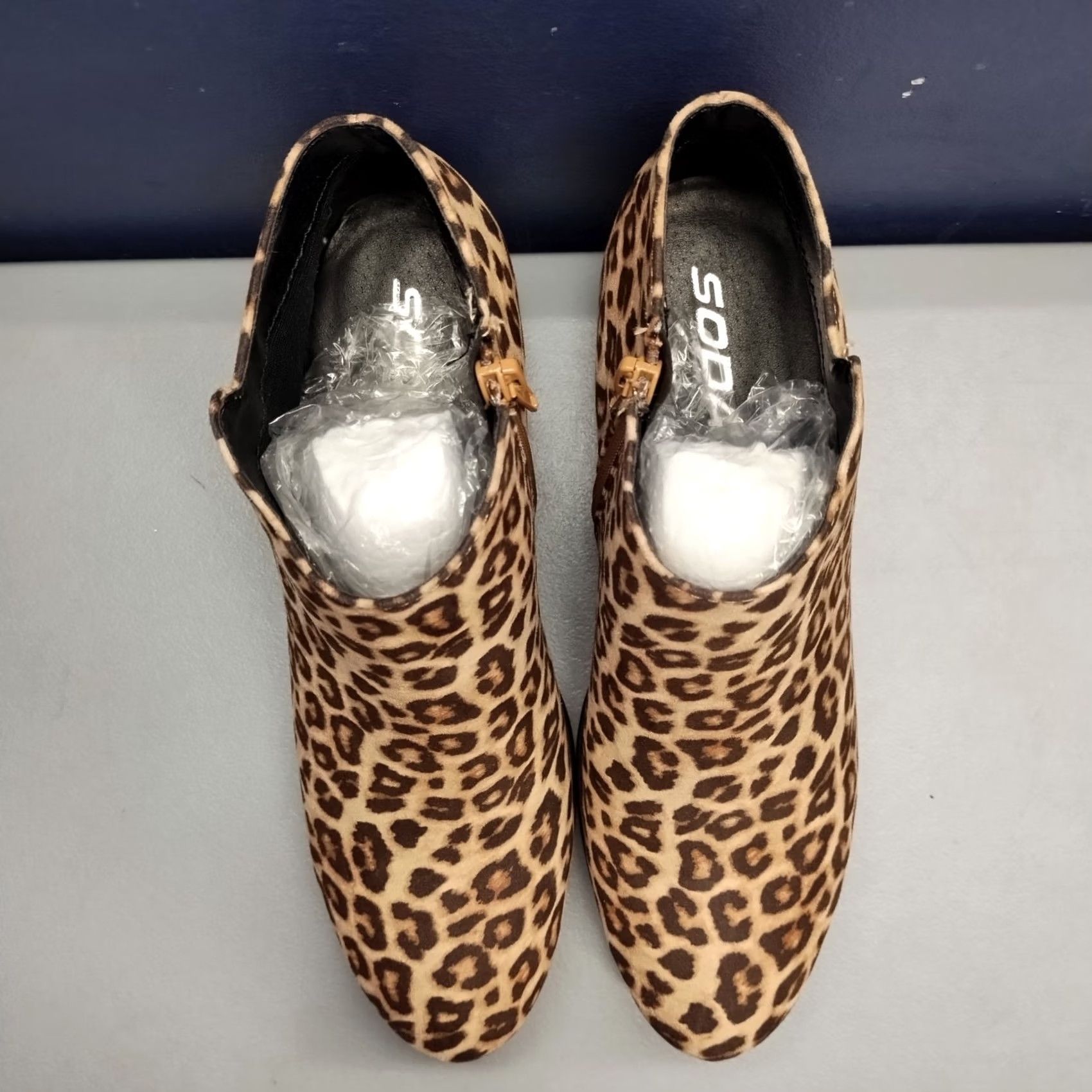 Vintage Soda Womens Size 7 Multi Cheetah Print Ankle Boots Block Heel Side Zip NWOB Shoes Size US 7 / IT 37 - 6 Thumbnail