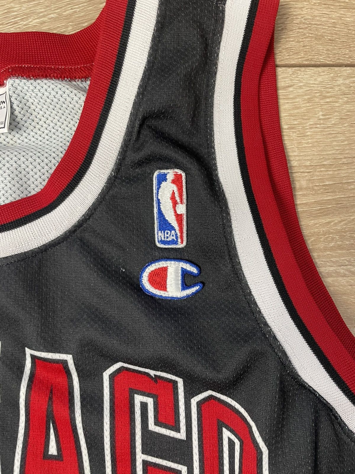 Champion 🔥Rare Exclusive Champion Chicago Bulls Jersey 00 M NBA Size US M / EU 48-50 / 2 - 5 Thumbnail