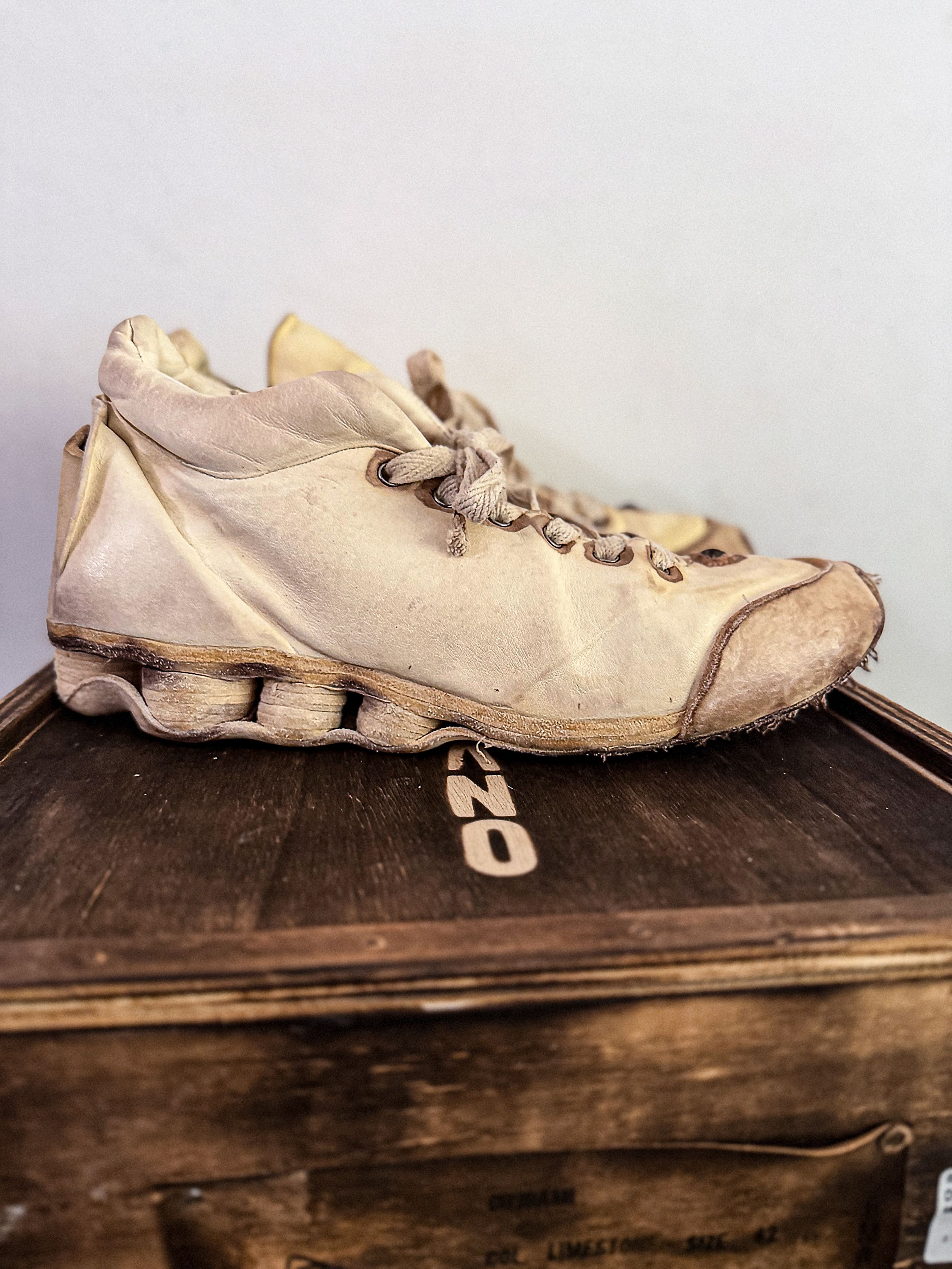 Nihomano Sculpted Handmade Natural Leather Sneakers Size US 9 / EU 42 - 6 Thumbnail