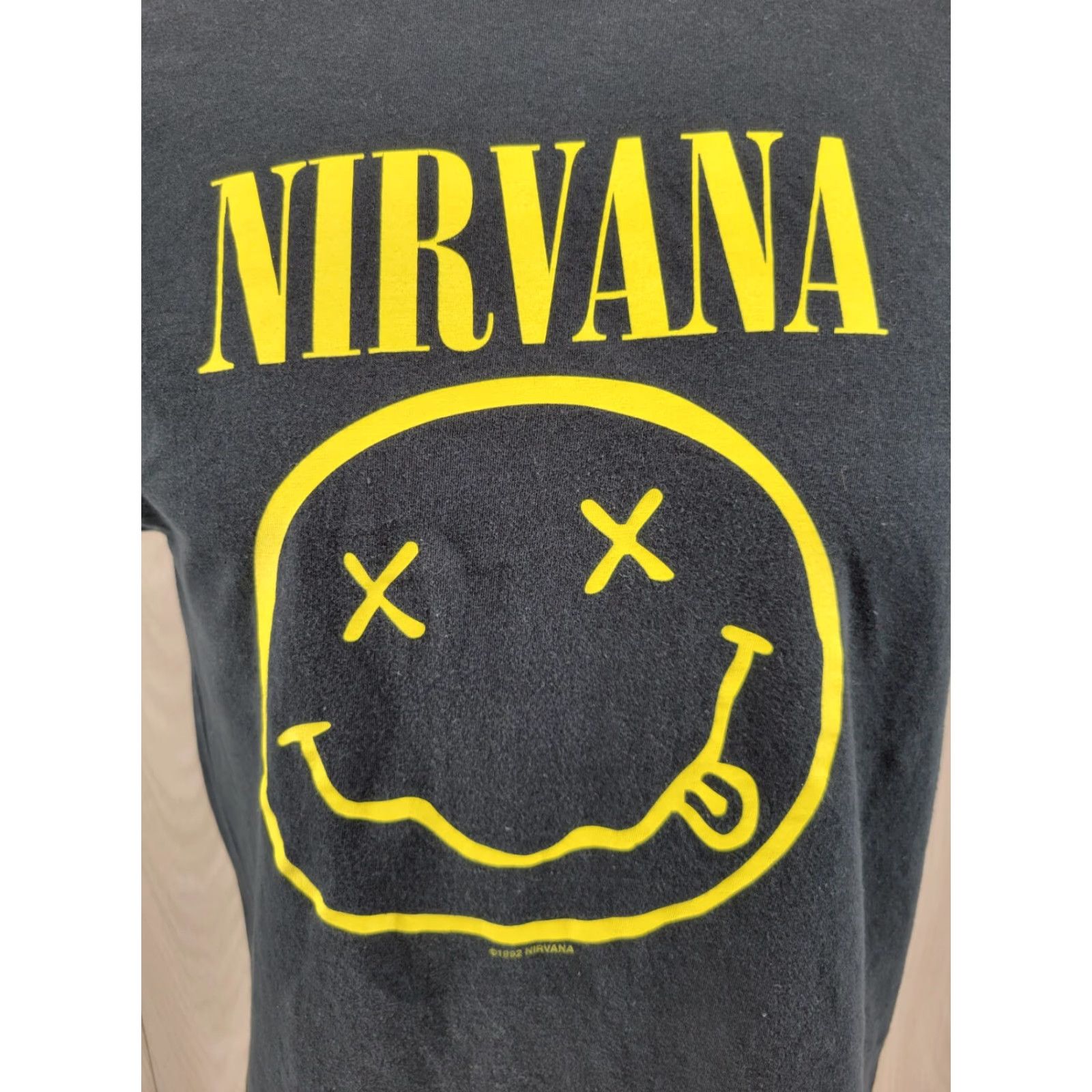 Tultex VINTAGE Nirvana Smiley Face T-shirt Black 1992 Large Mens 90s Grunge Rock Kurt Cobain Logo Size US L / EU 52-54 / 3 - 3 Thumbnail